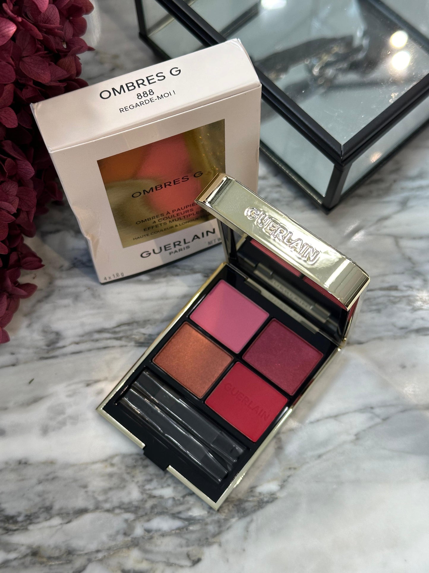 GUERLAIN Ombres G
Ombres À Paupières 4 Couleurs
Effets Multiples, Haute Couleur & Longue Tenue - Édition Limitée