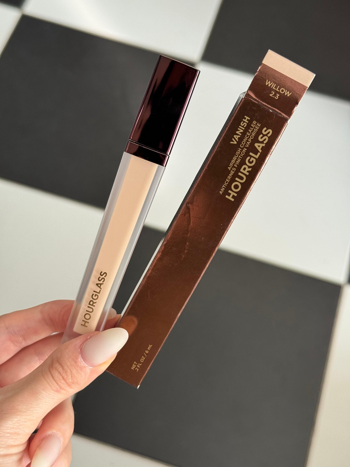 HOURGLASS Vanish™ Airbrush Concealer