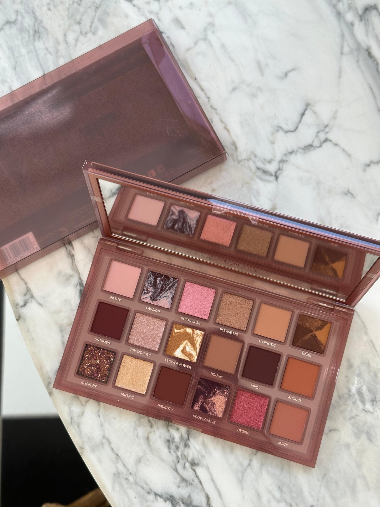 HUDA BEAUTY Eyeshadow Naughty Palette