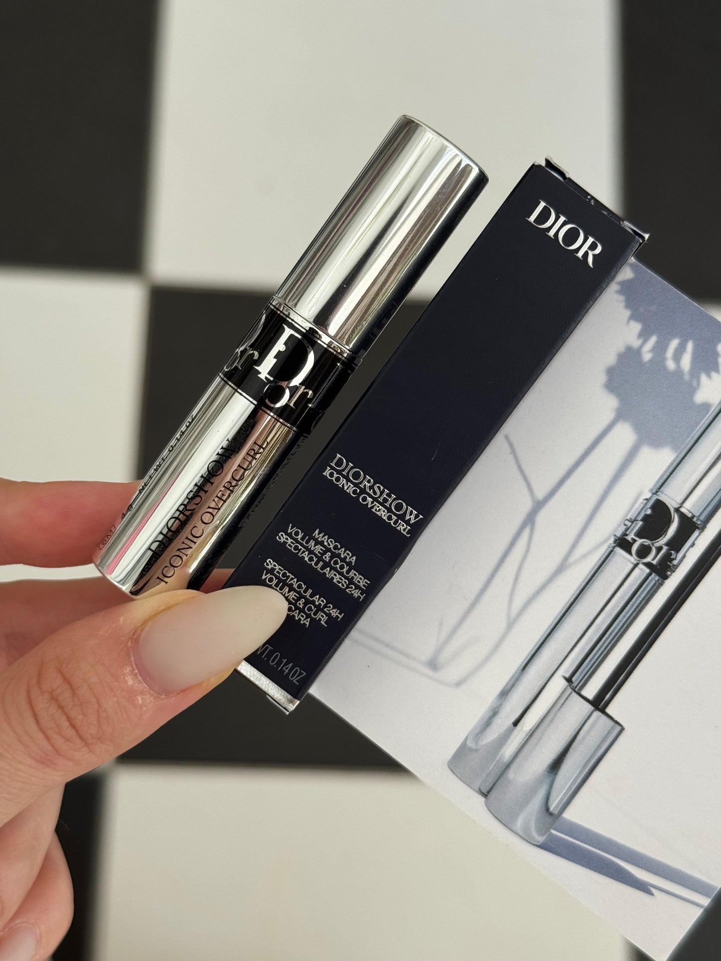DIOR Diorshow Overvolume Set
Mascara and Mini Diorshow 4D Lash Primer-Serum - Eye Essentials Set for Volume and Definition