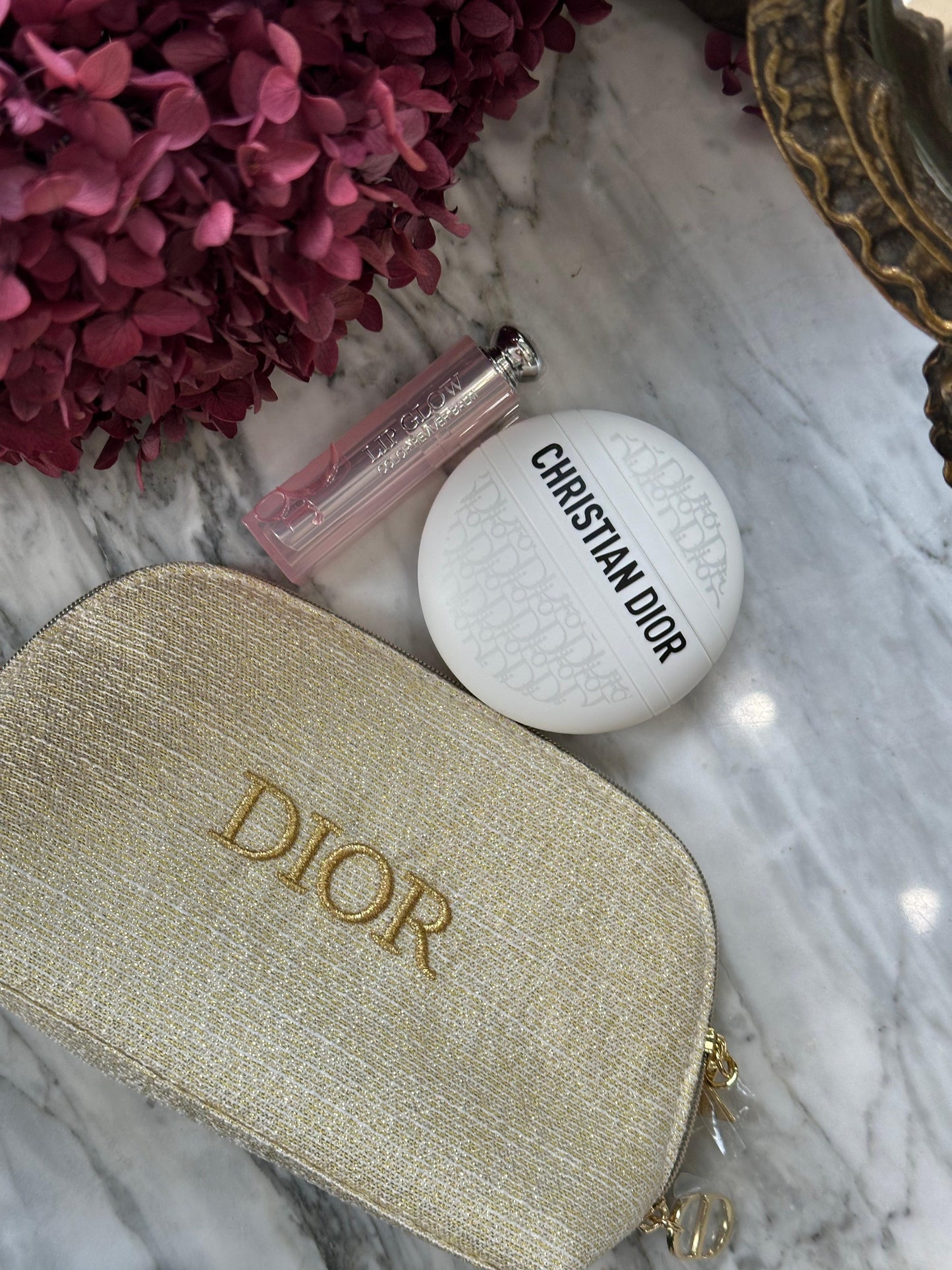 DIOR Beauty Gold Pouch