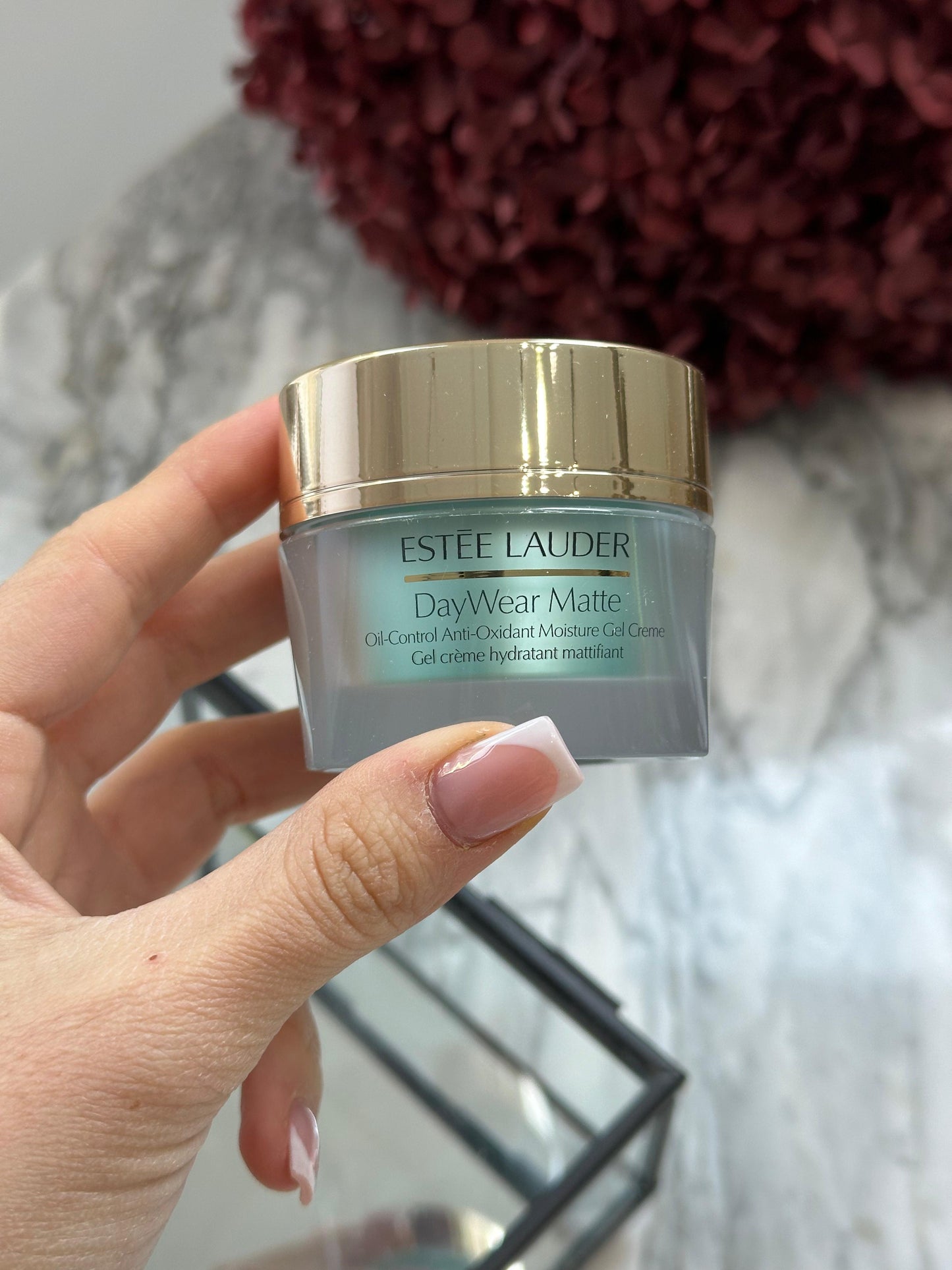 ESTÉE LAUDER DayWear Matte Moisturizer
Oil-Control Anti-Oxidant Hydratation Moisture Gel Creme