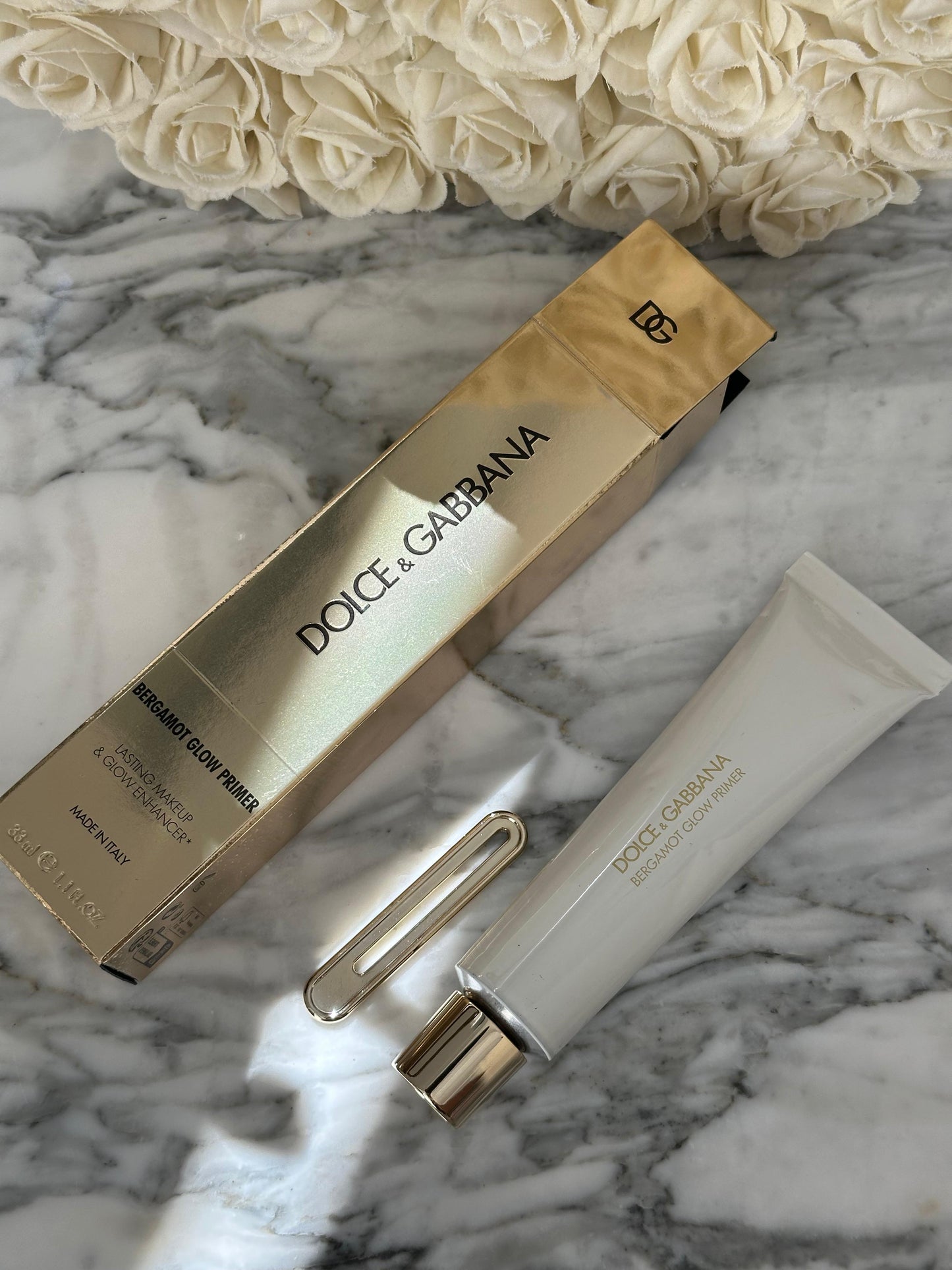 DOLCE&GABBANA Bergamot Glow Primer
Lasting Makeup & Glow Enhancer