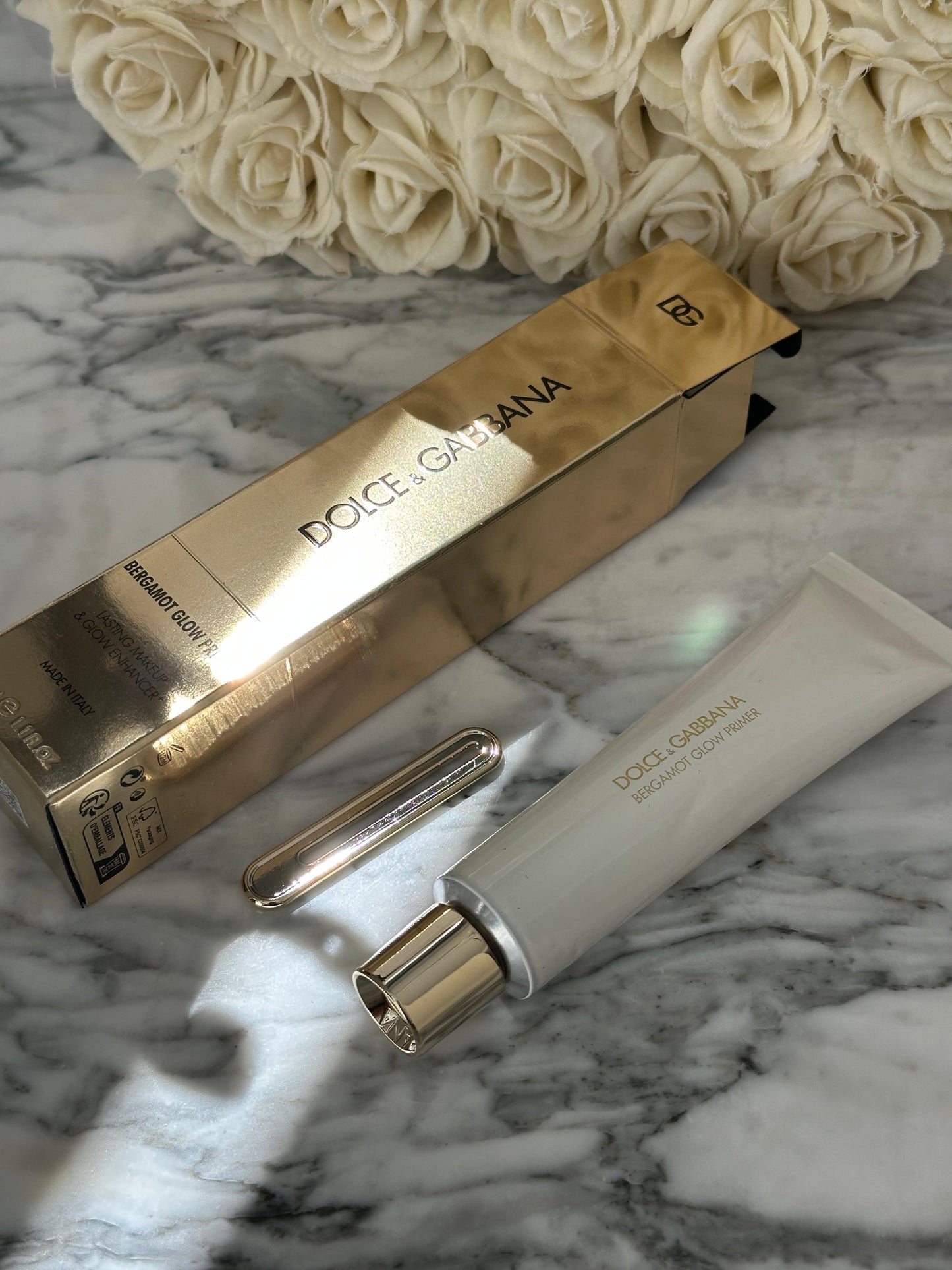 DOLCE&GABBANA Bergamot Glow Primer
Lasting Makeup & Glow Enhancer