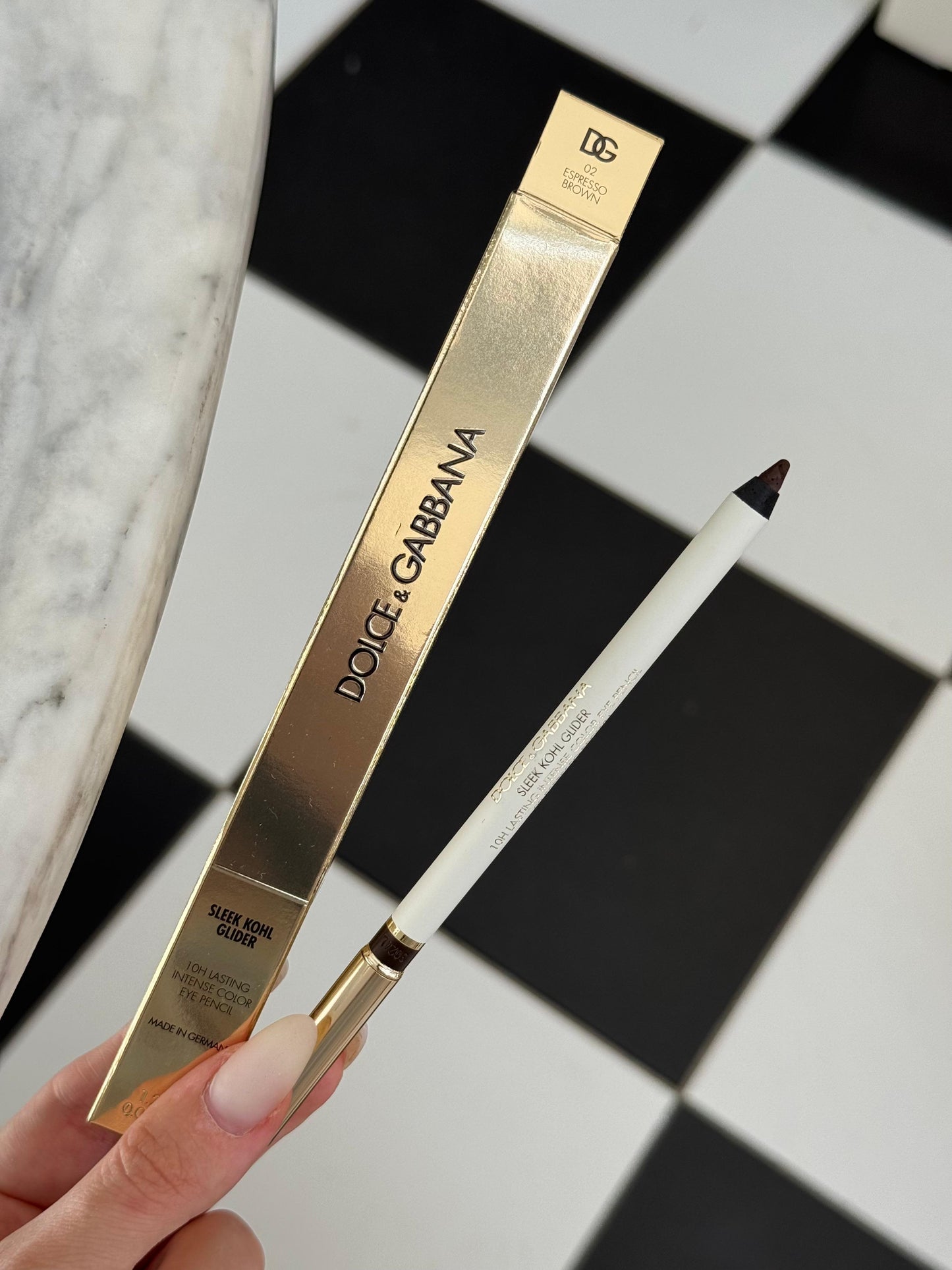 DOLCE&GABBANA Sleek Khol Glider
10H Lasting Intense Color Eye Pencil