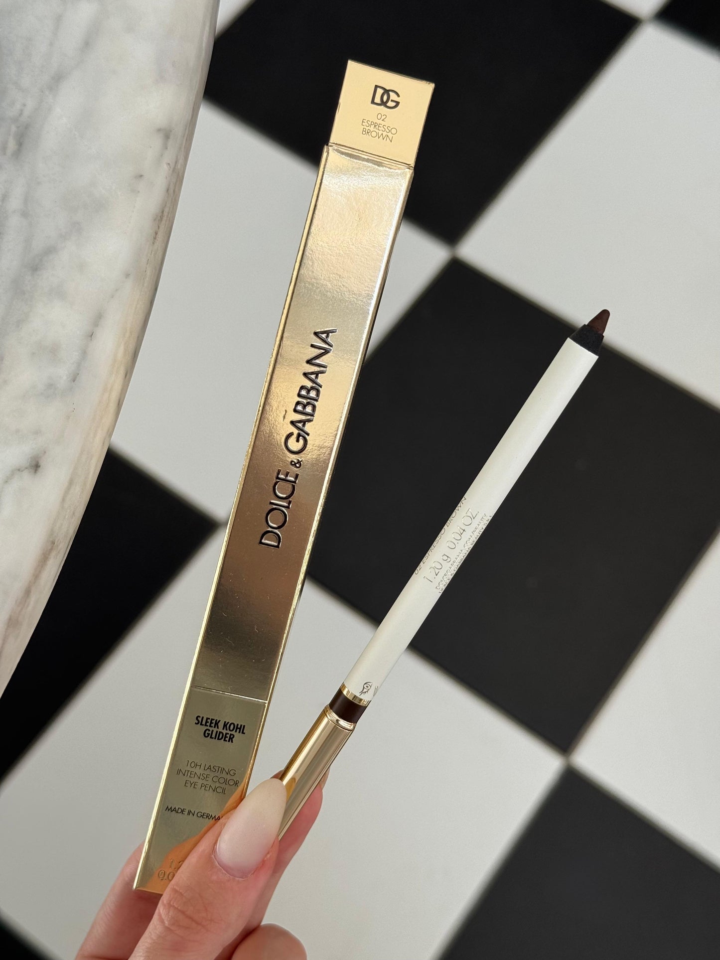 DOLCE&GABBANA Sleek Khol Glider
10H Lasting Intense Color Eye Pencil