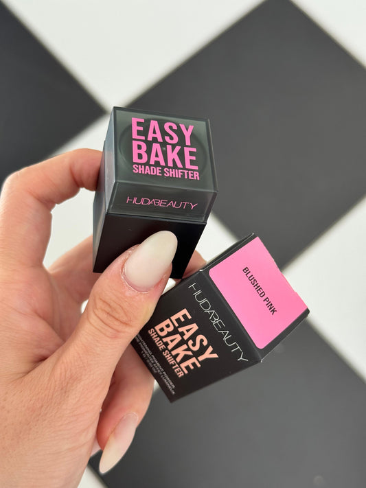 HUDA BEAUTY Easy Bake Shade Shifter Brightening Pigment Powder - Blushed Pink