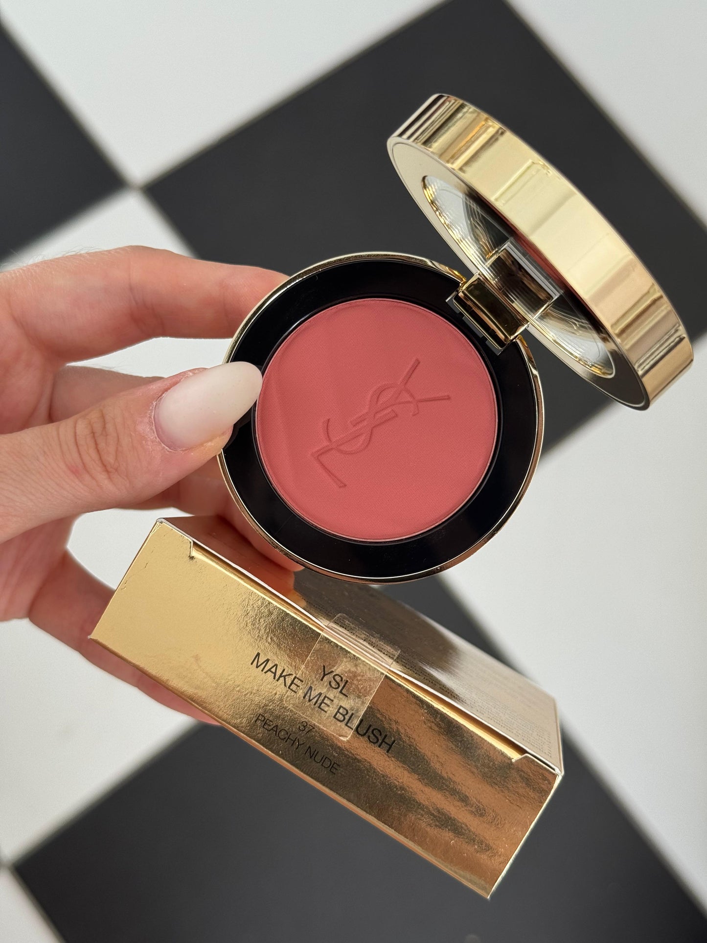 YSL Make Me Blush - Bold Blurring Blush (37)