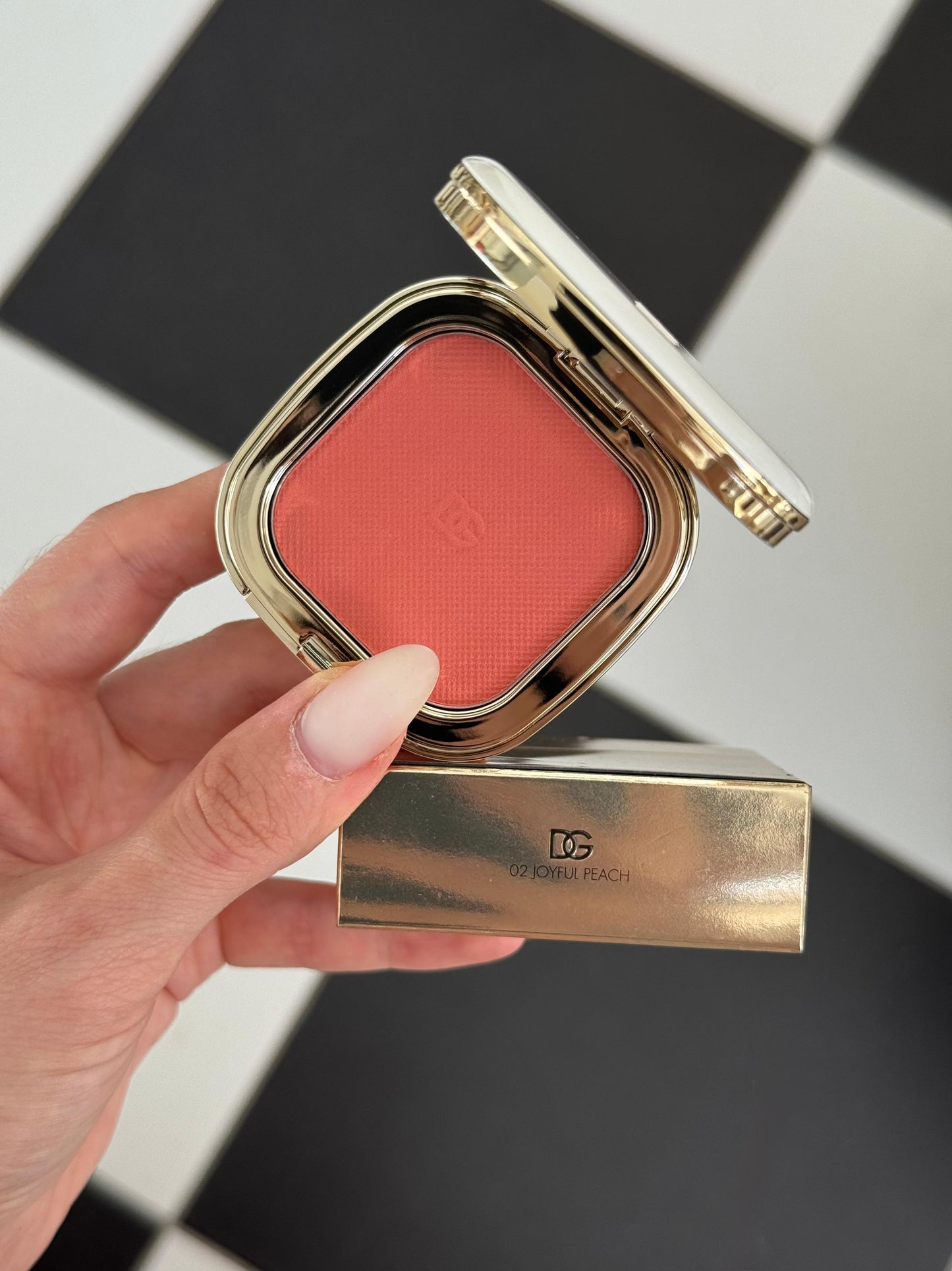 DOLCE & GABBANA
Cheek&Eyes Match - Lasting Blush & Eyshadow Powder (02)