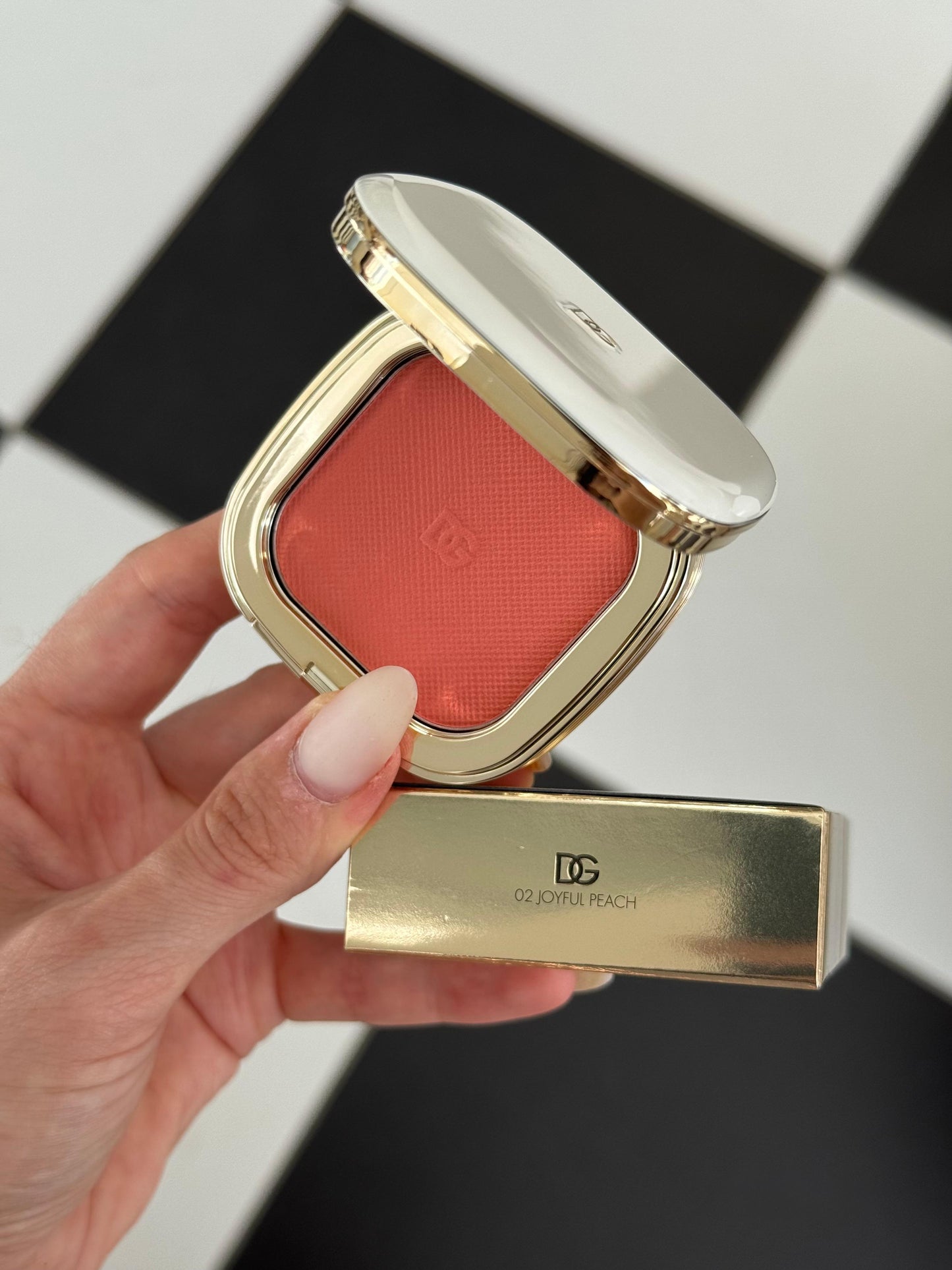 DOLCE & GABBANA
Cheek&Eyes Match - Lasting Blush & Eyshadow Powder (02)