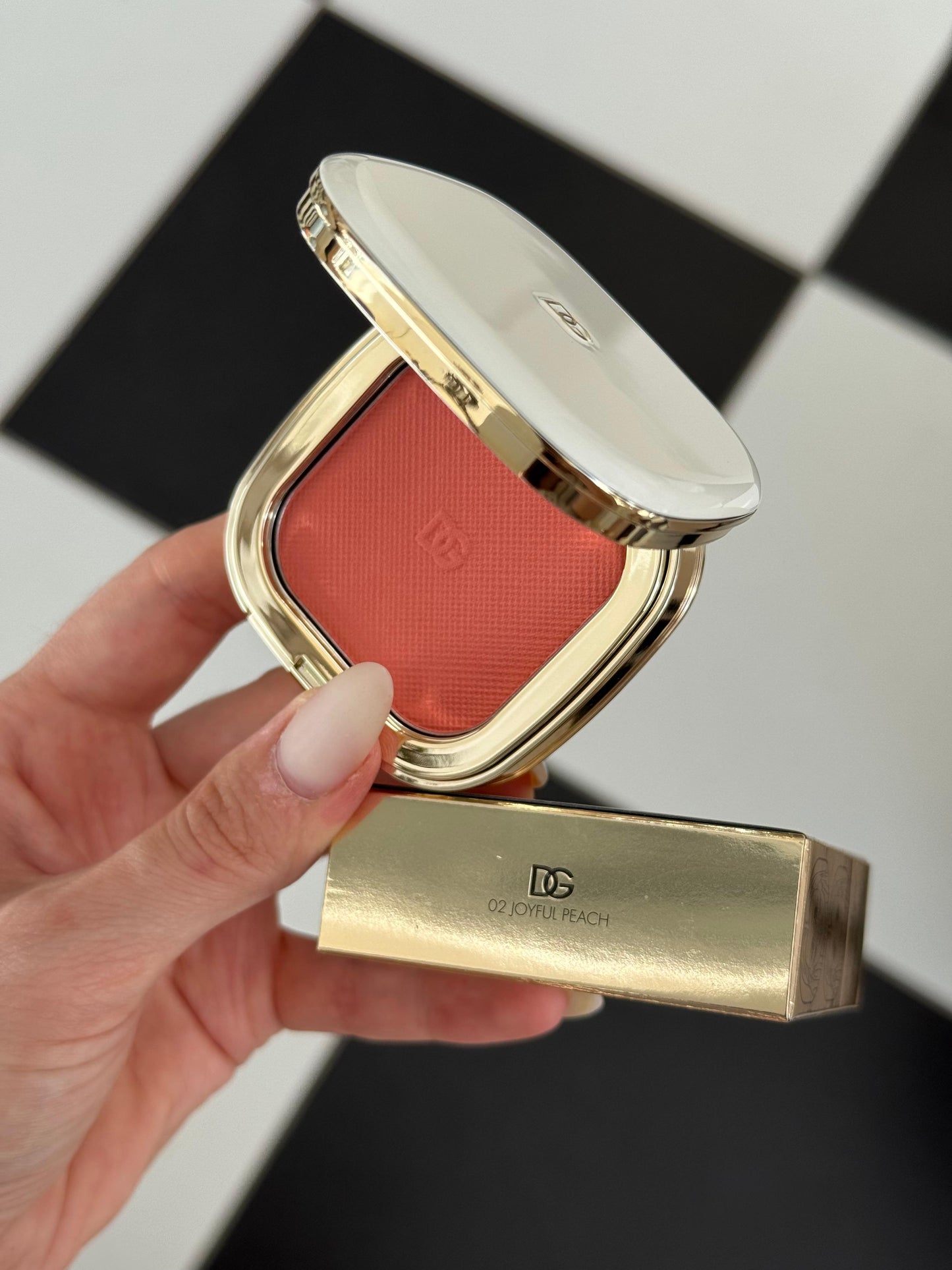 DOLCE & GABBANA
Cheek&Eyes Match - Lasting Blush & Eyshadow Powder (02)