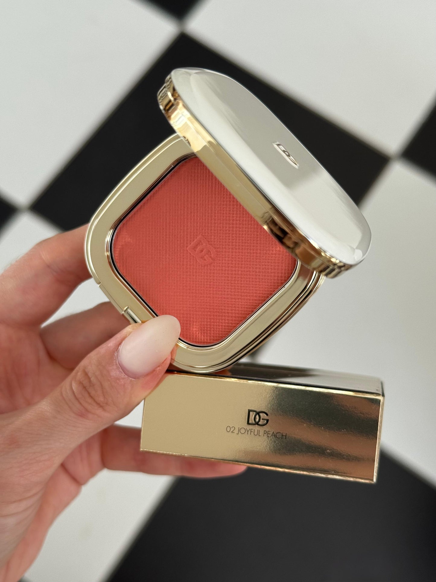 DOLCE & GABBANA
Cheek&Eyes Match - Lasting Blush & Eyshadow Powder (02)