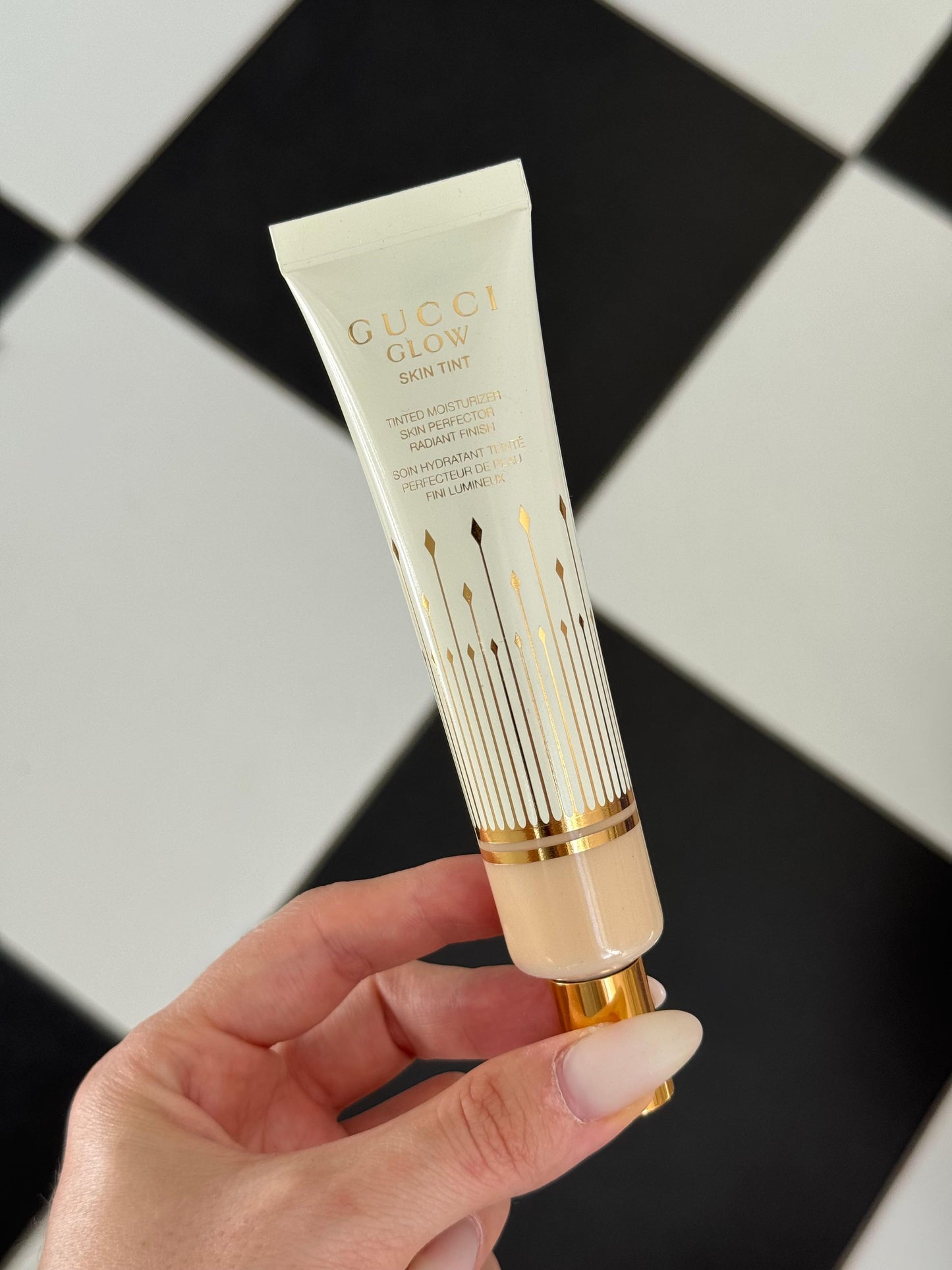 GUCCI Glow Skin Tint Foundation
Tinted Moisturizer, Skin Perfector, Radiant Finish