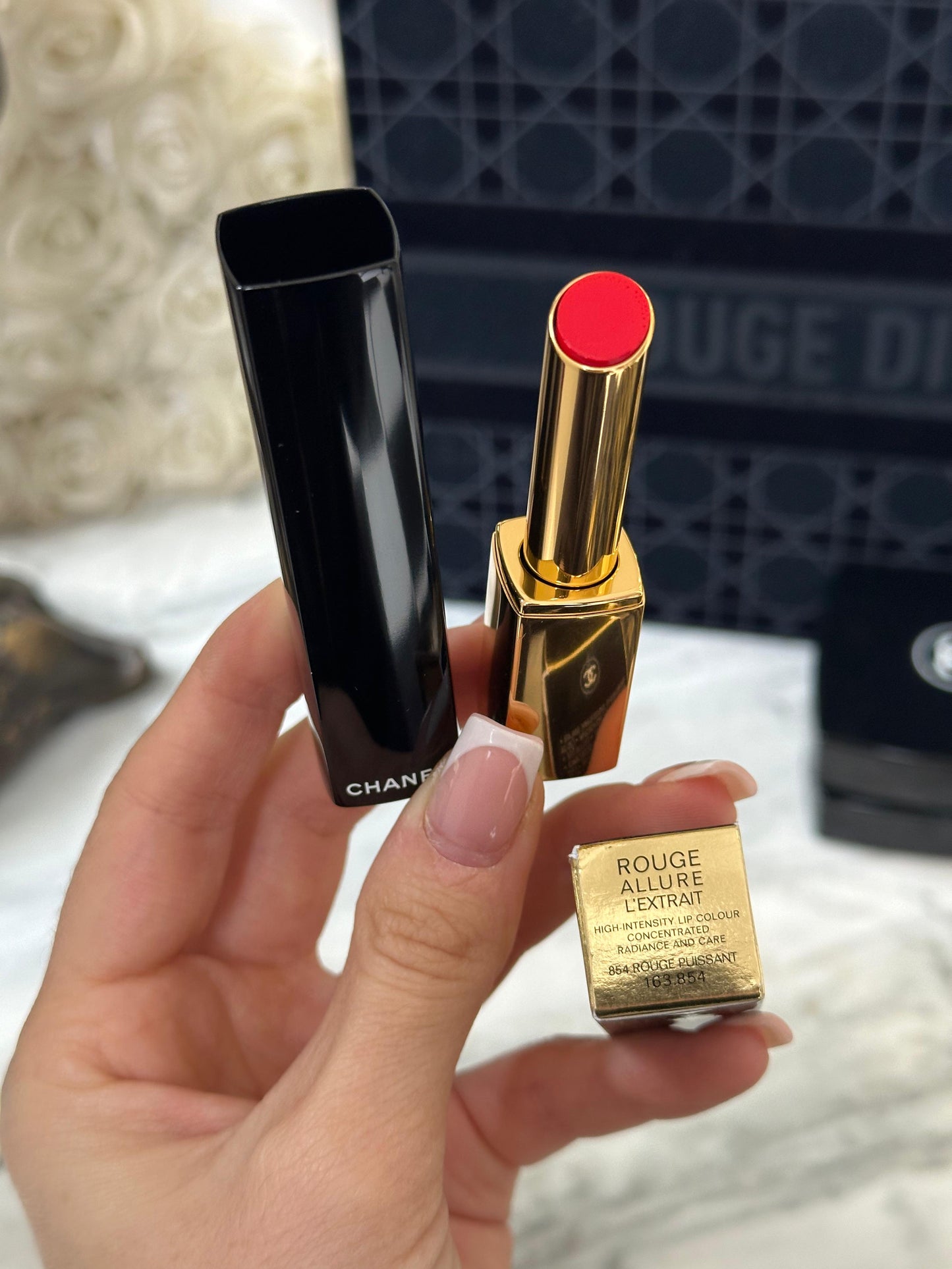 CHANEL Rouge Allure L’Extrait
High-Intensity Lipstick (854) - Concentrated Radiance and Care
