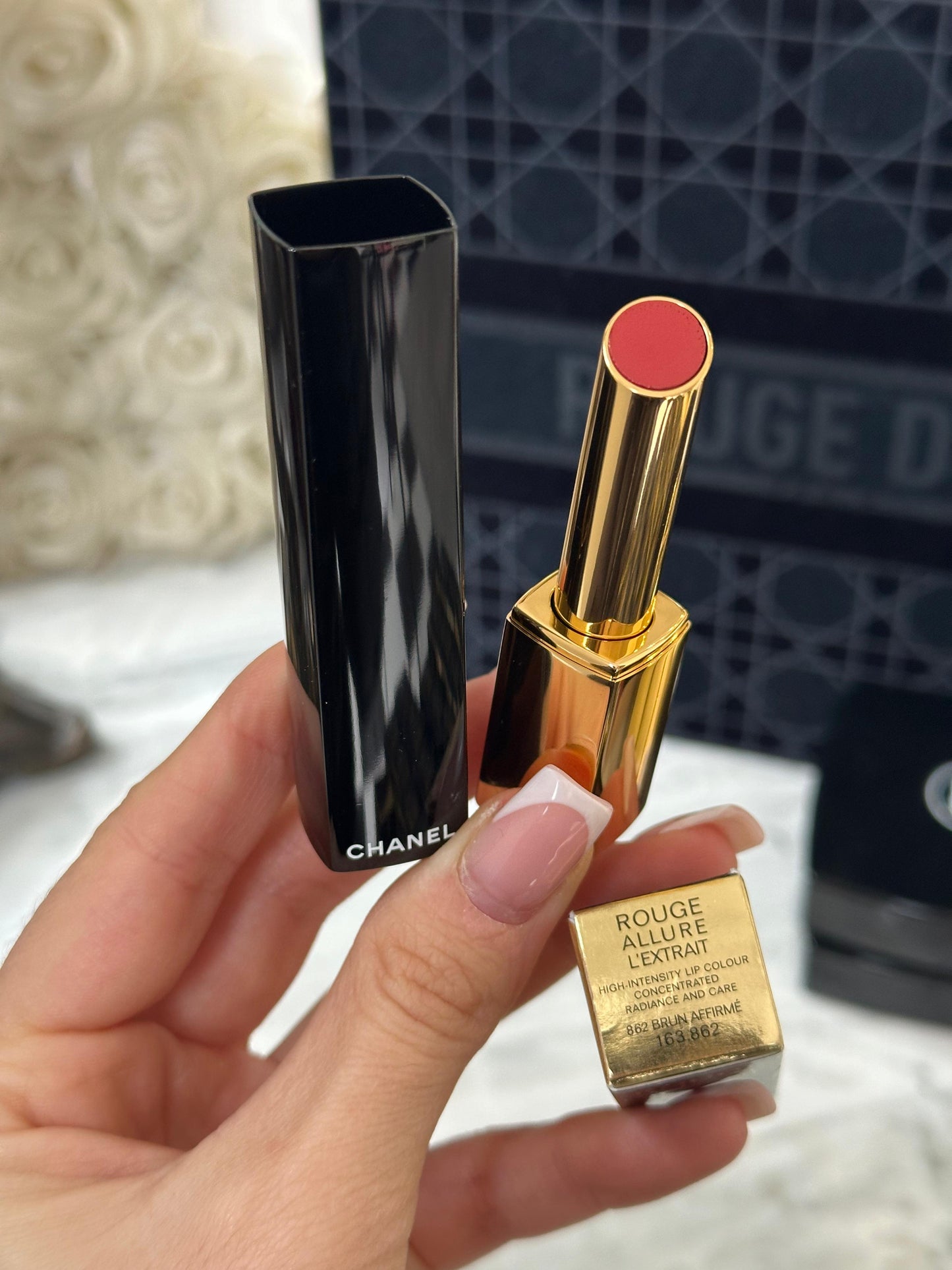 CHANEL Rouge Allure L’Extrait
High-Intensity Lipstick (862) - Concentrated Radiance and Care