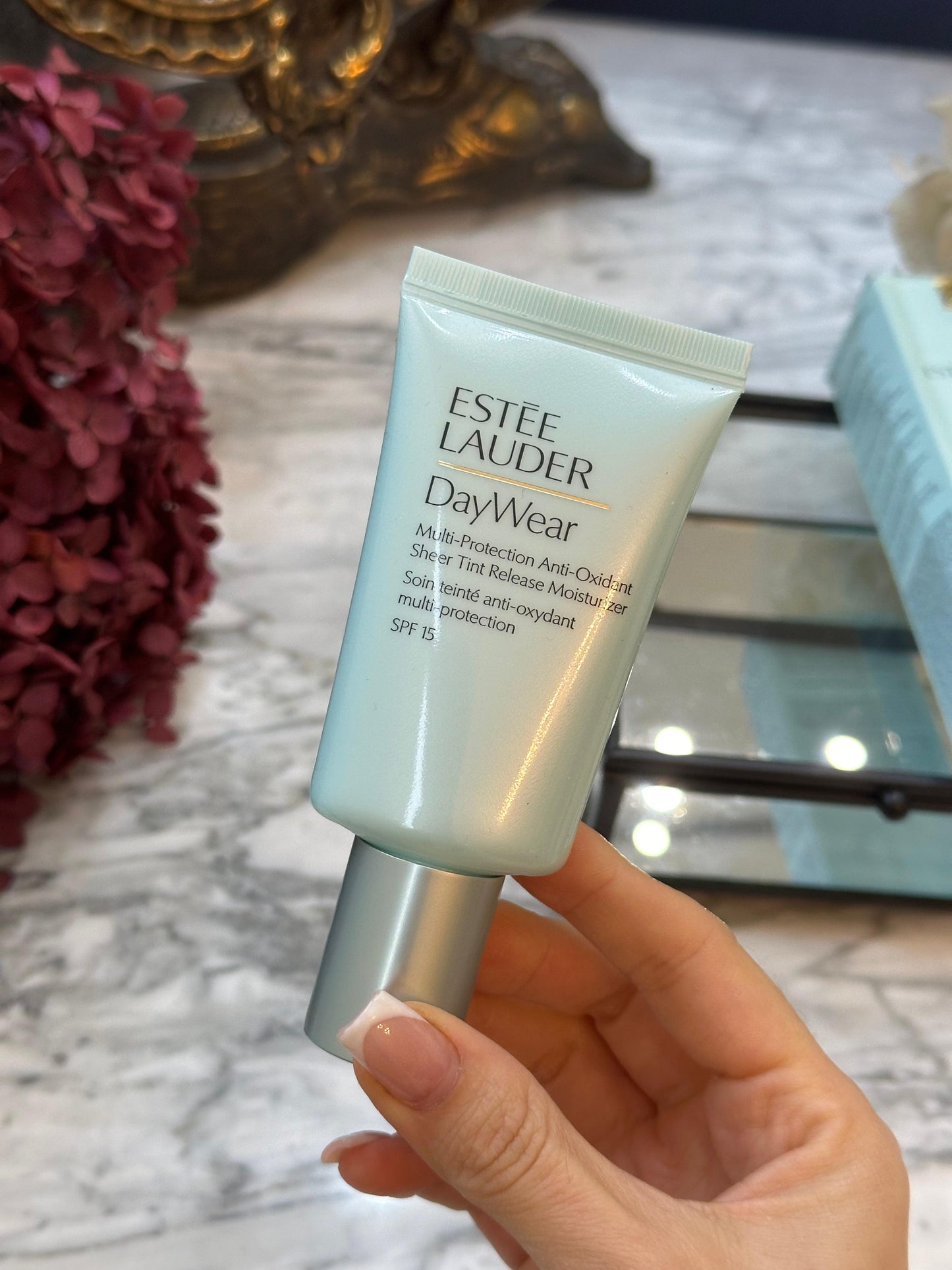 ESTÉE LAUDER DayWear
Multi-Protection Anti-Oxidant Sheer Tint Release Moisturiser SPF15