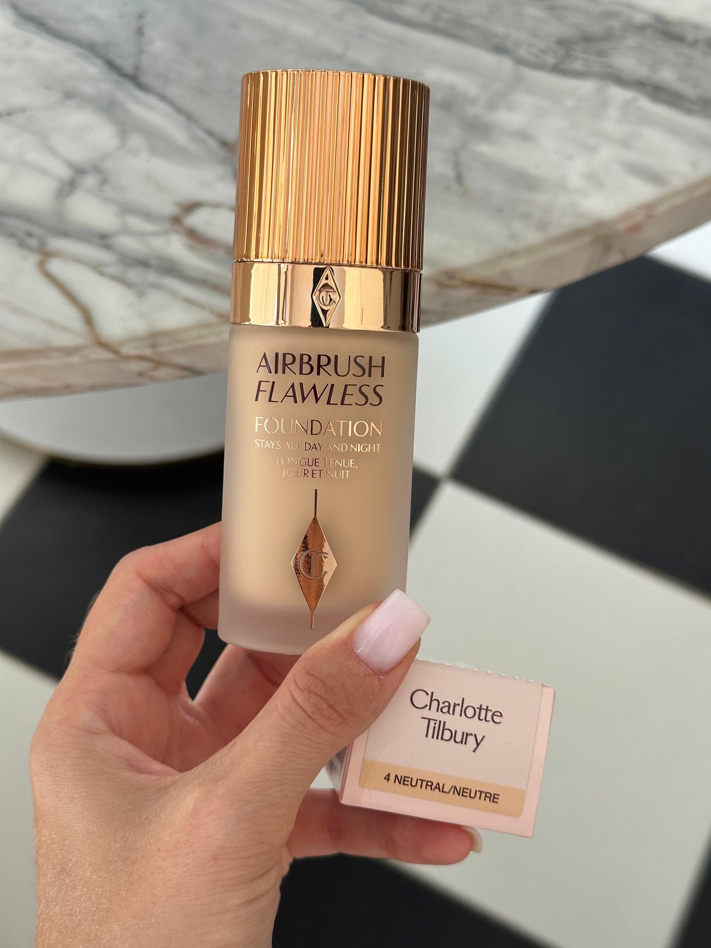 CHARLOTTE TILBURY Airbrush Flawless Foundation - Stays All Day And Night