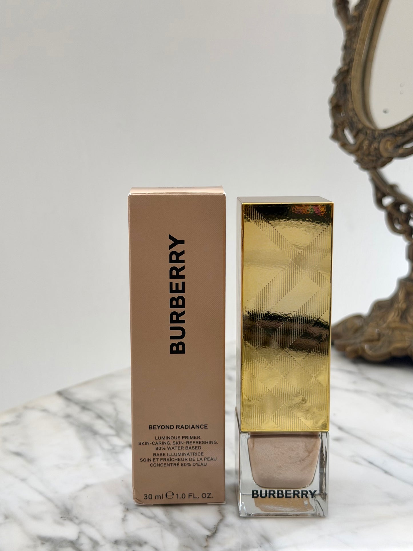 BURBERRY
Beyond Radiance Primer
Bare Glow