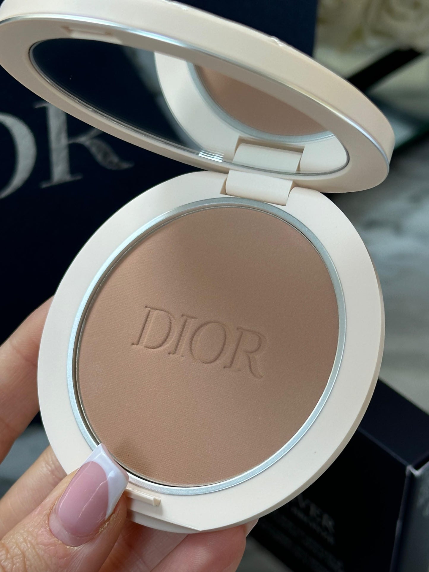 DIOR Forever Natural BronzeHealthy Glow Bronzing Powder (04)