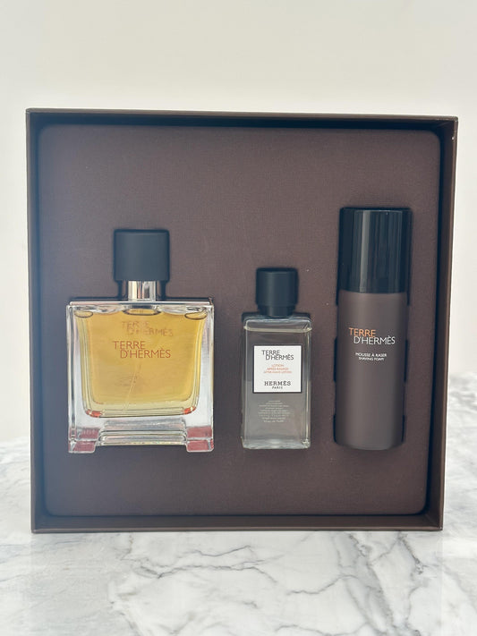 HERMÈS Terre D’Hermès
Eau De Parfum Spray Gift Set 75ml