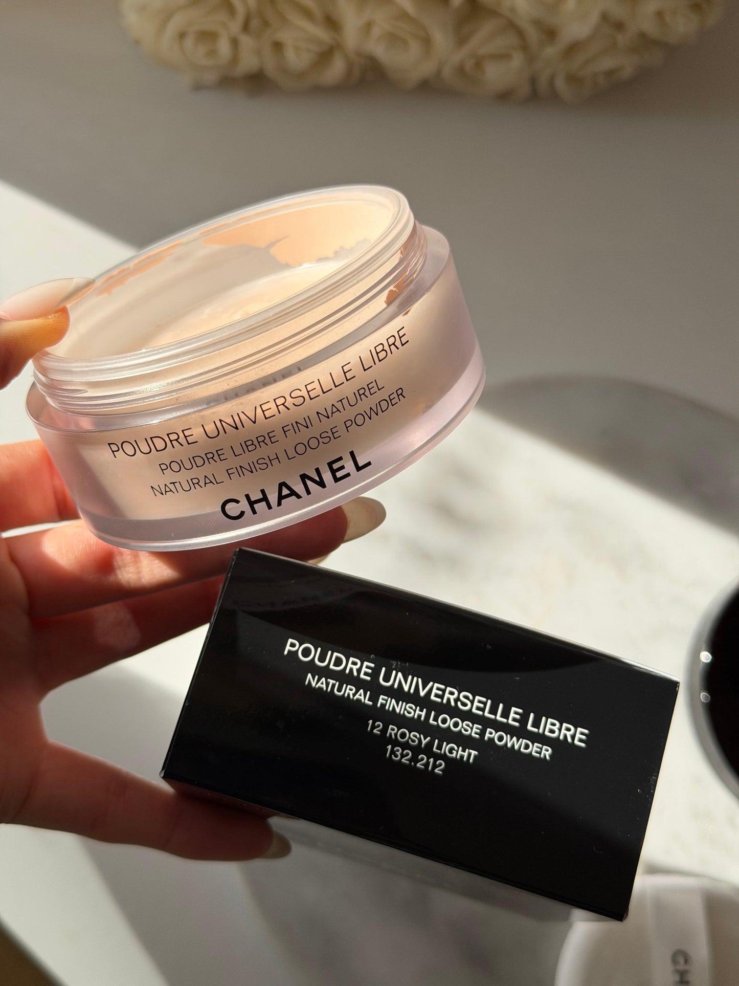 CHANEL Poudre Universelle Libre
Natural Finish Loose Powder - Rosy Light