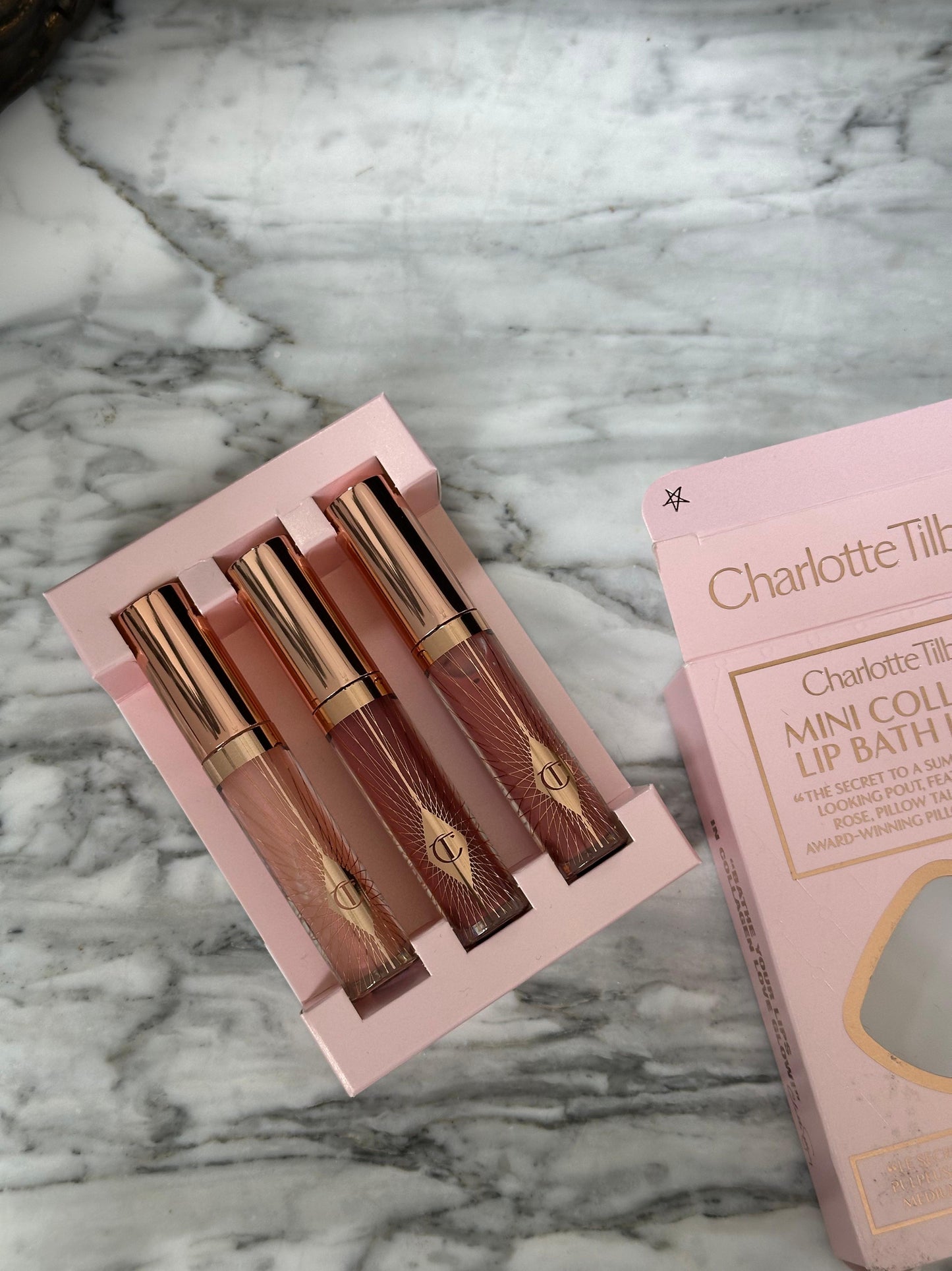 CHARLOTTE TILBURY Mini Collagen Lip Bath Icons
Limited Edition Lip Kit