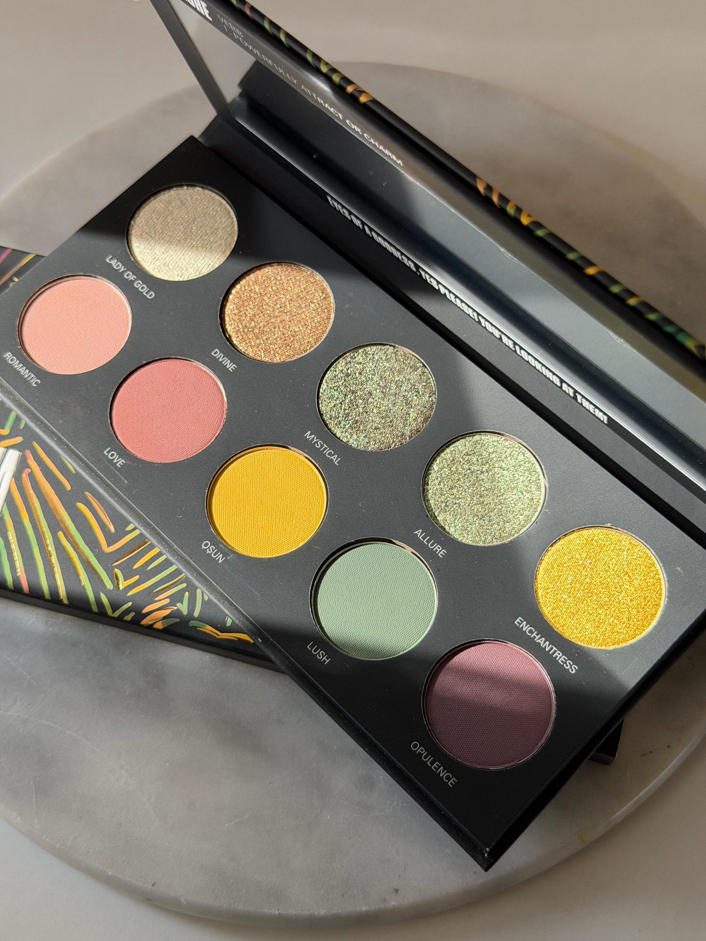 UOMA Black Magic Color Eyeshadow Palette - Allure