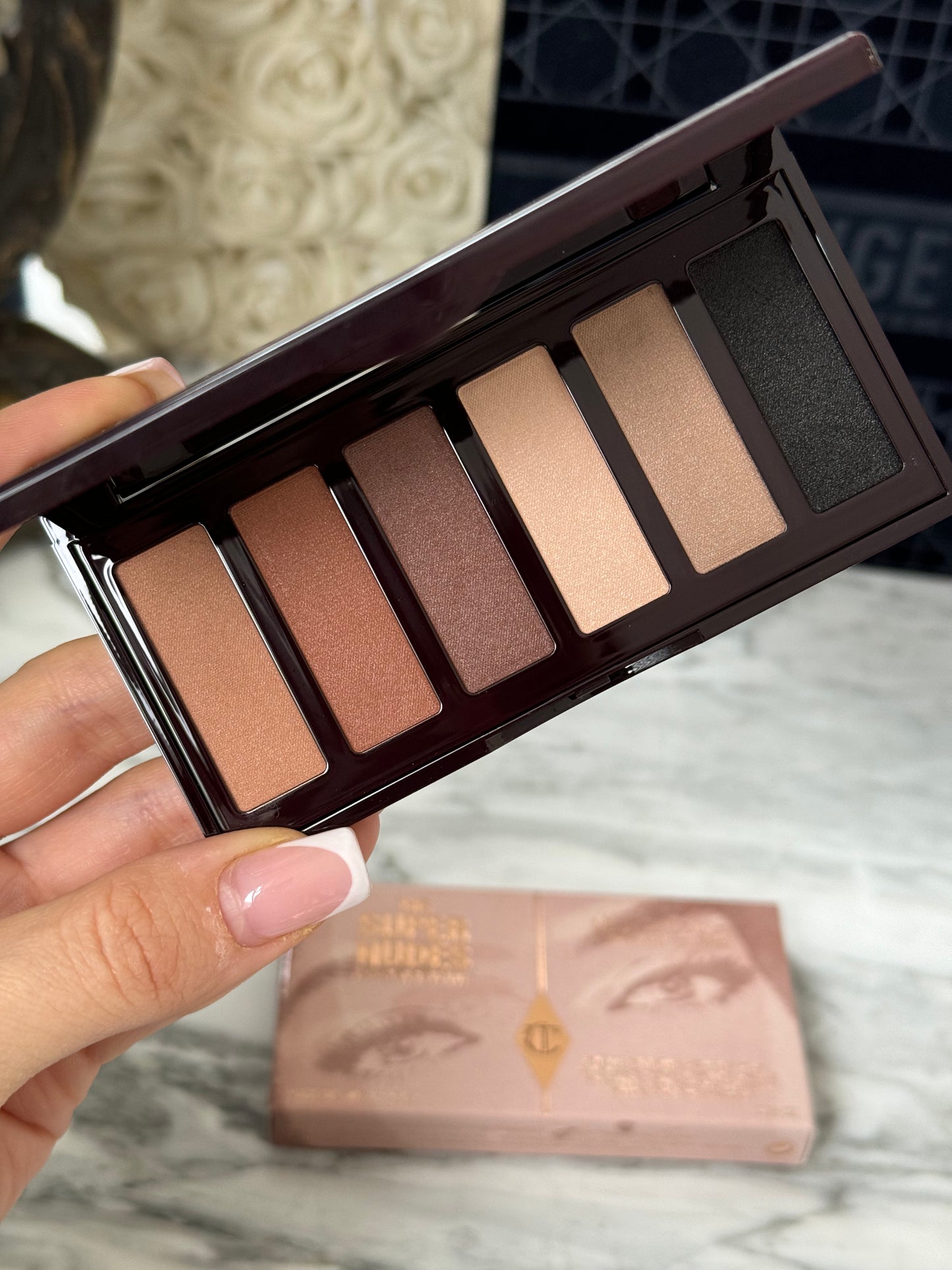 CHARLOTTE TILBURY
Super Nudes Easy Eyeshadow Palette