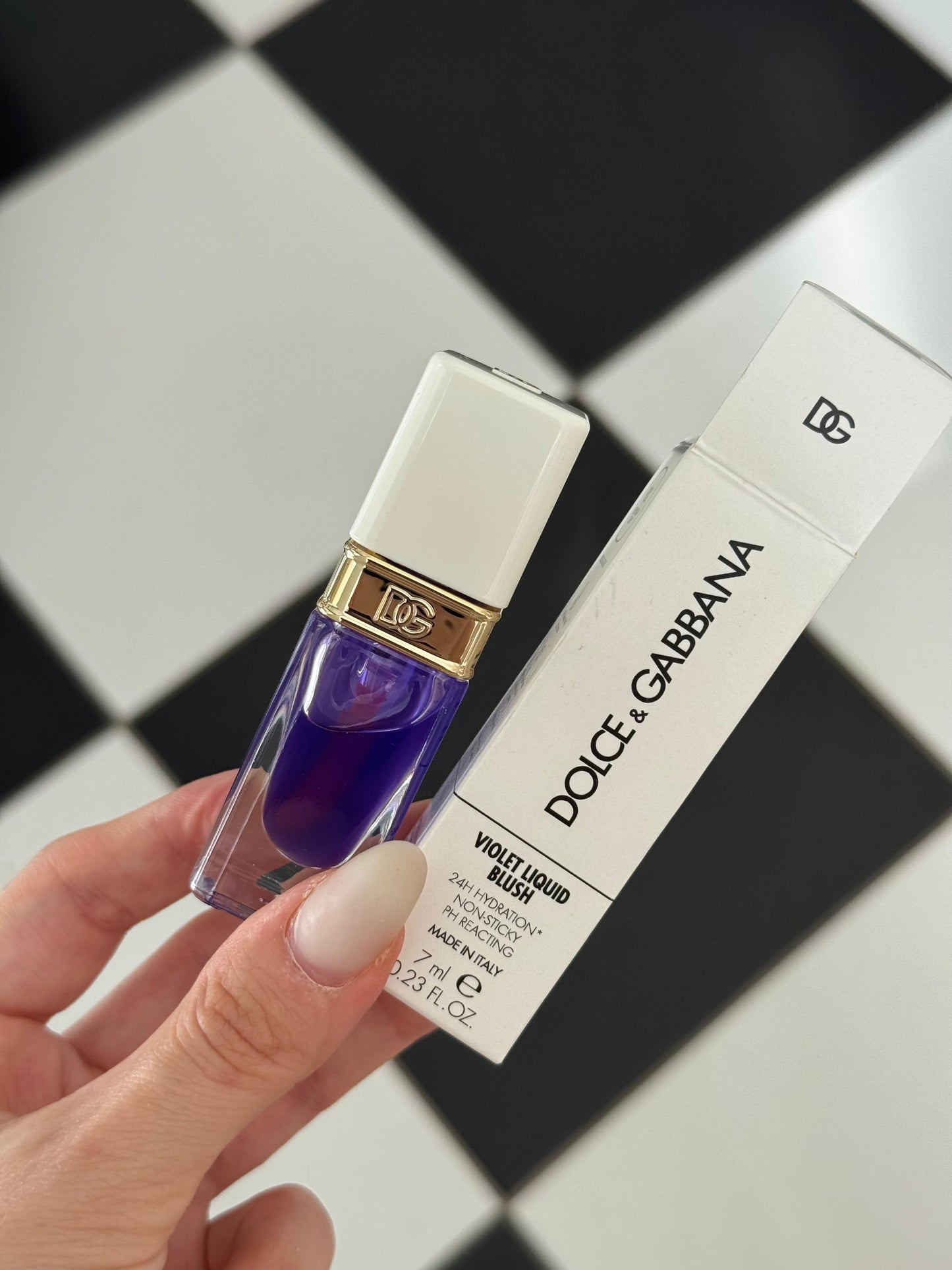 DOLCE & GABBANA Violet Liquid Blush
24H Hydrating Non-sticky pH Reacting