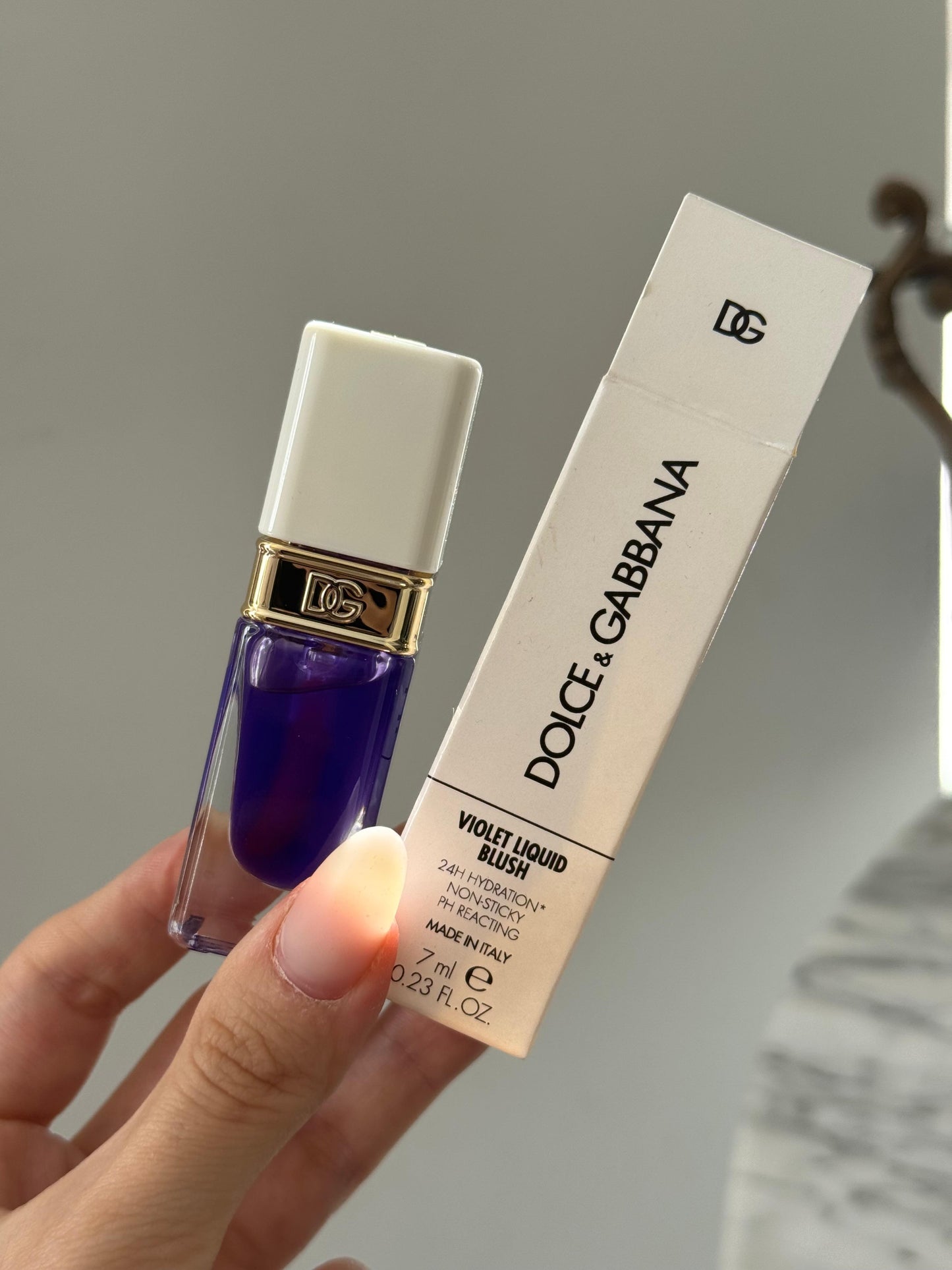 DOLCE & GABBANA Violet Liquid Blush
24H Hydrating Non-sticky pH Reacting