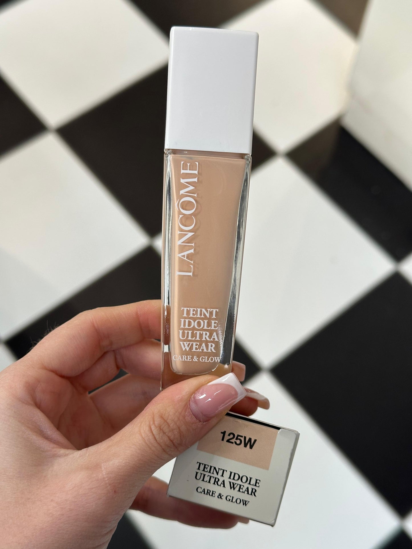LANCÔME Teint Idôle Ultra Wear Care & Glow Serum Foundation SPF25