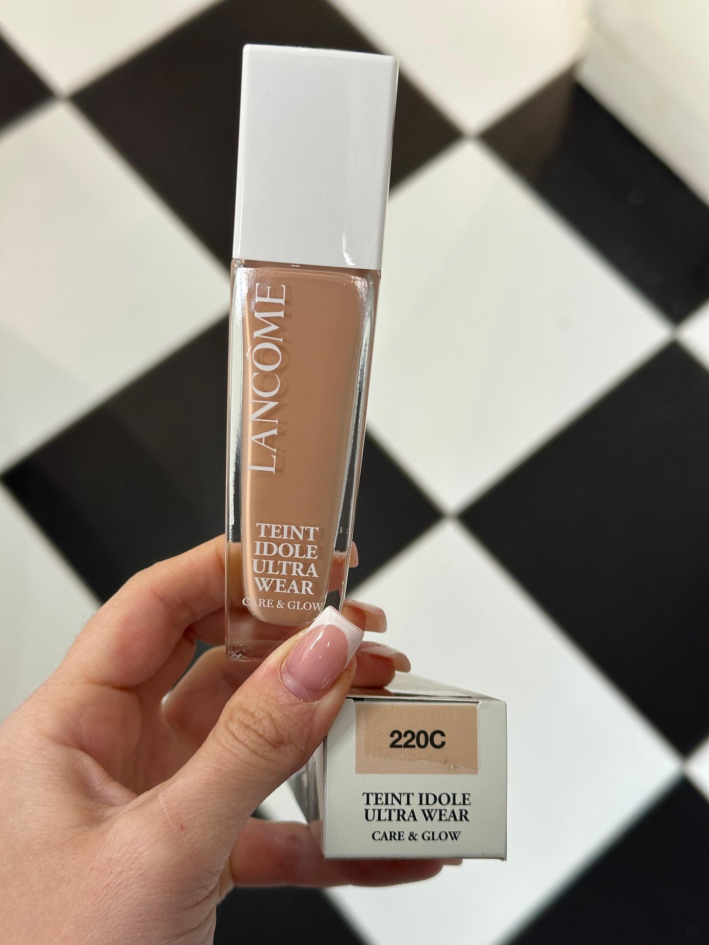 LANCÔME Teint Idôle Ultra Wear Care & Glow Serum Foundation SPF25