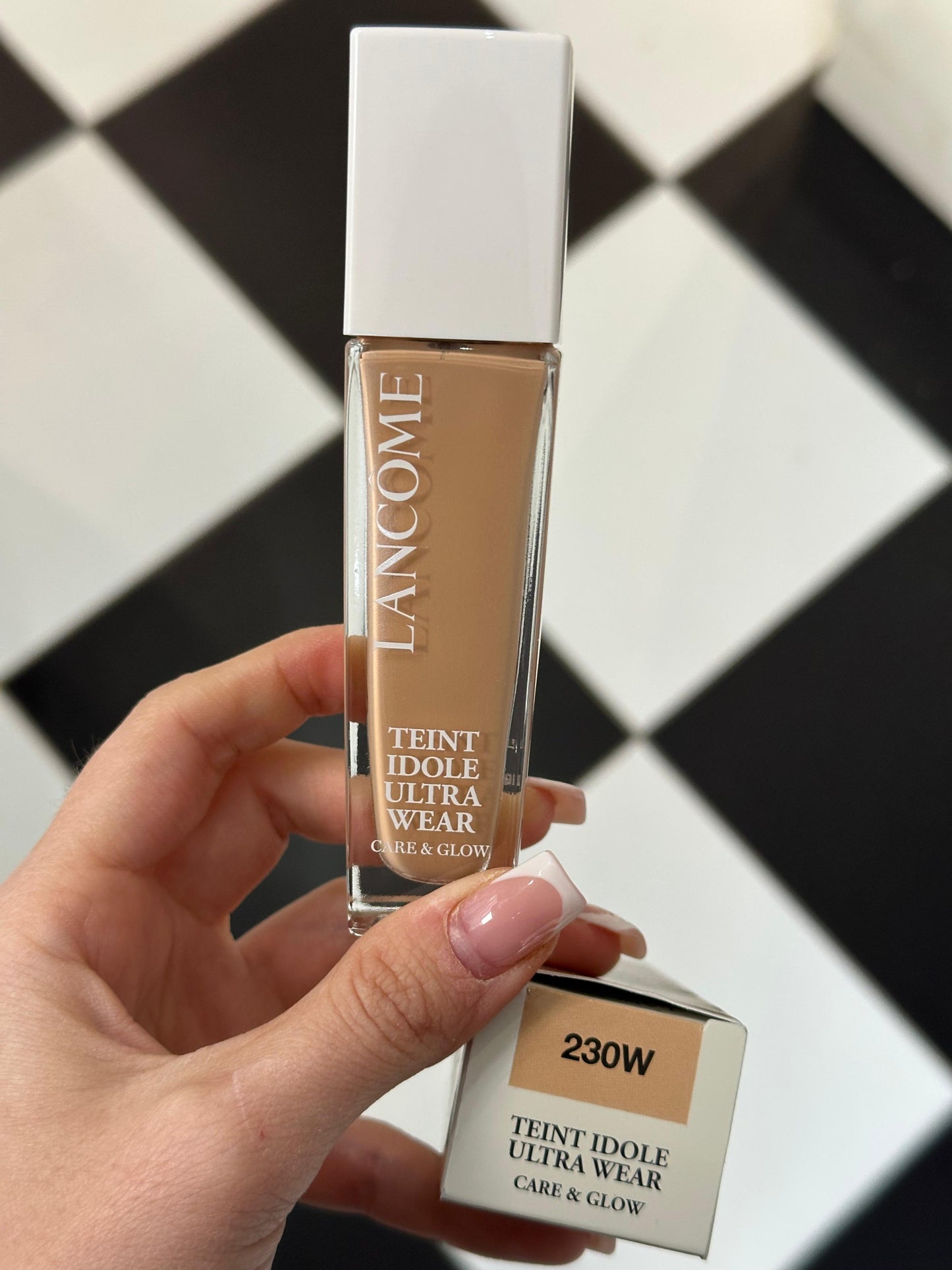 LANCÔME Teint Idôle Ultra Wear Care & Glow Serum Foundation SPF25