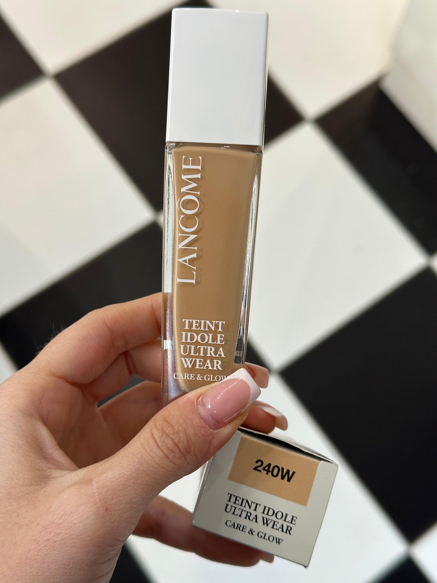 LANCÔME Teint Idôle Ultra Wear Care & Glow Serum Foundation SPF25