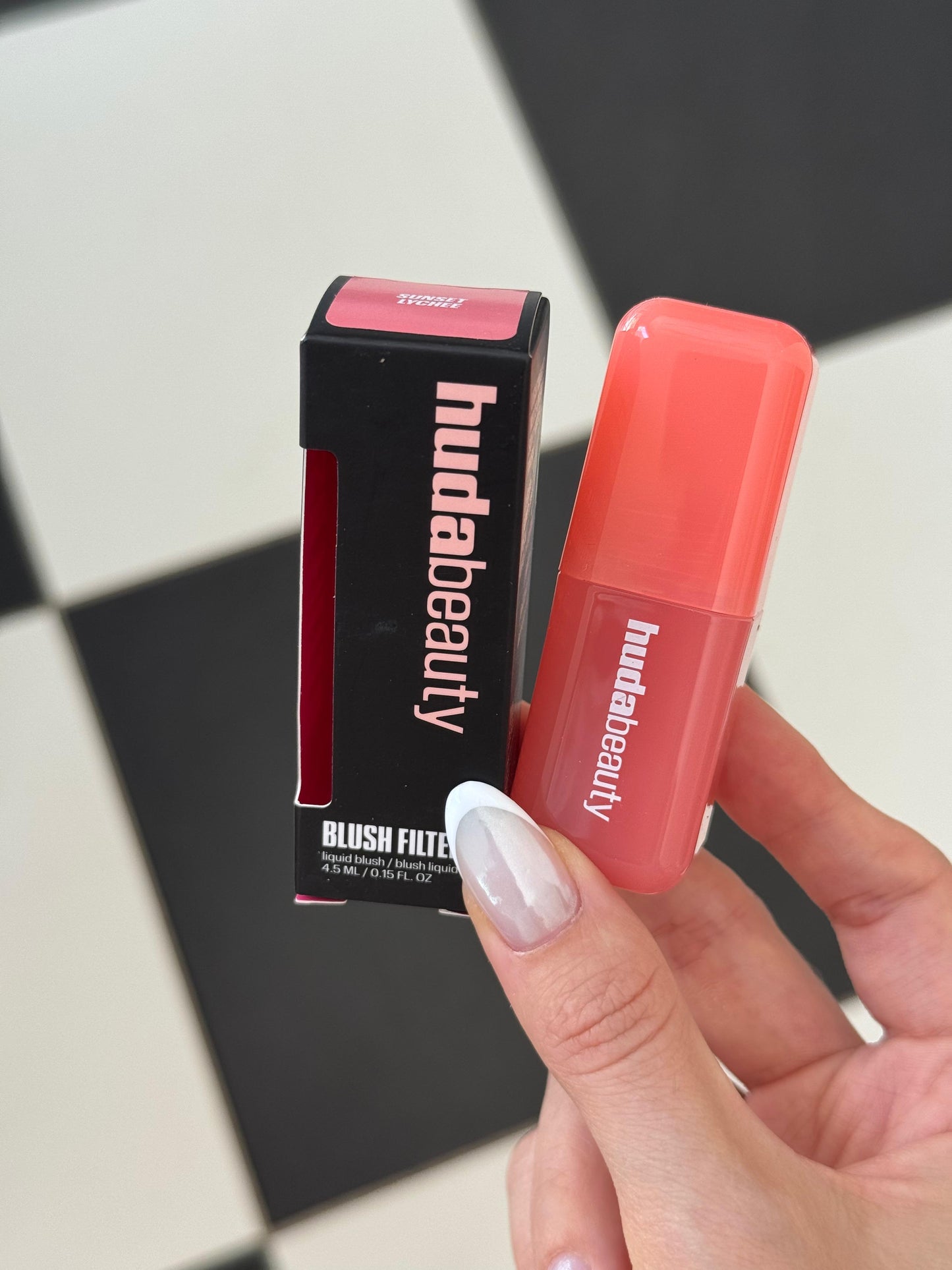 HUDA BEAUTY
Blush Filter Soft Glow Liquid Blush - Sunset Lychee