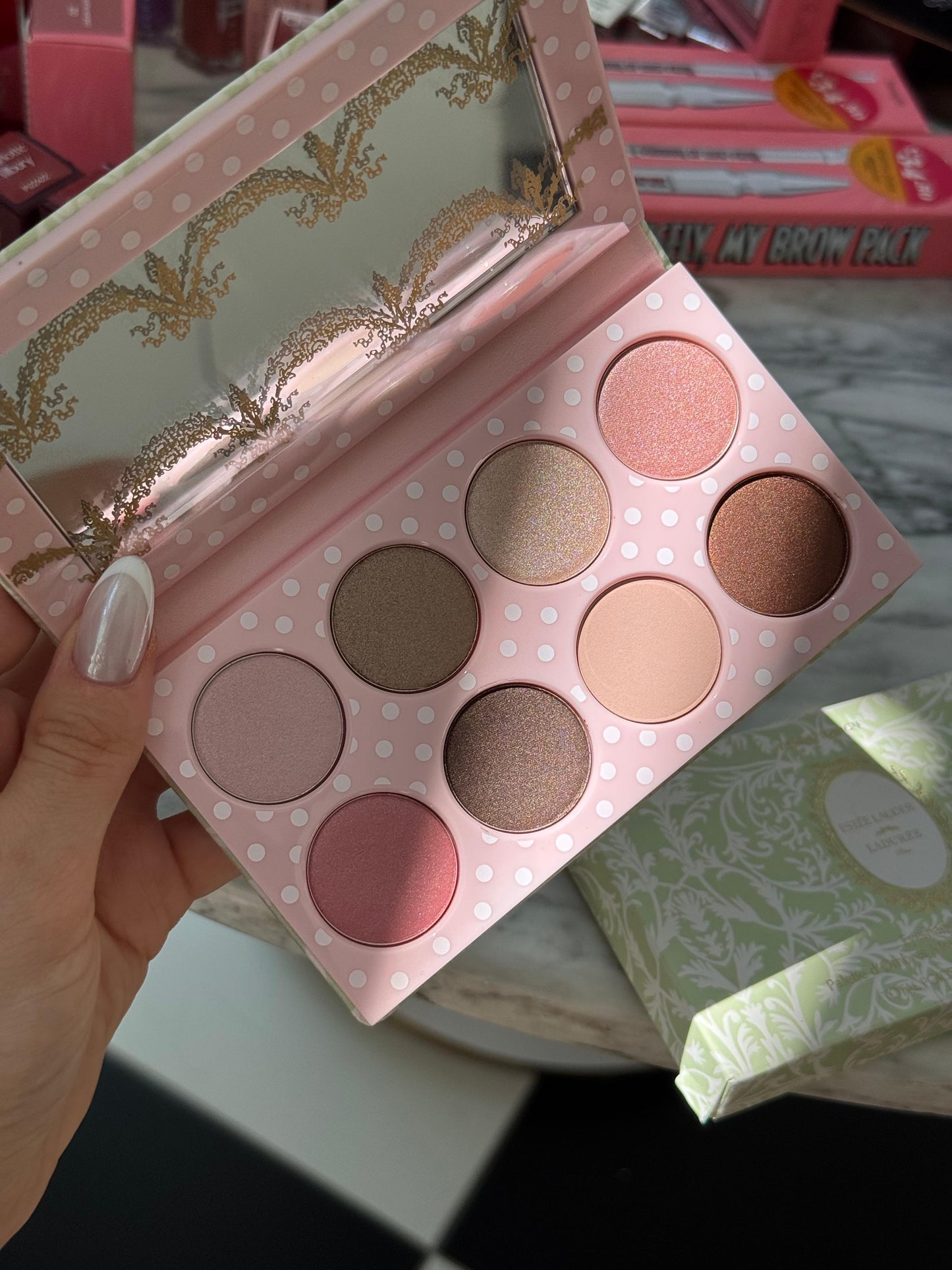 ESTÉE LAUDER Ladurée Limited Edition Eyeshadow Palette