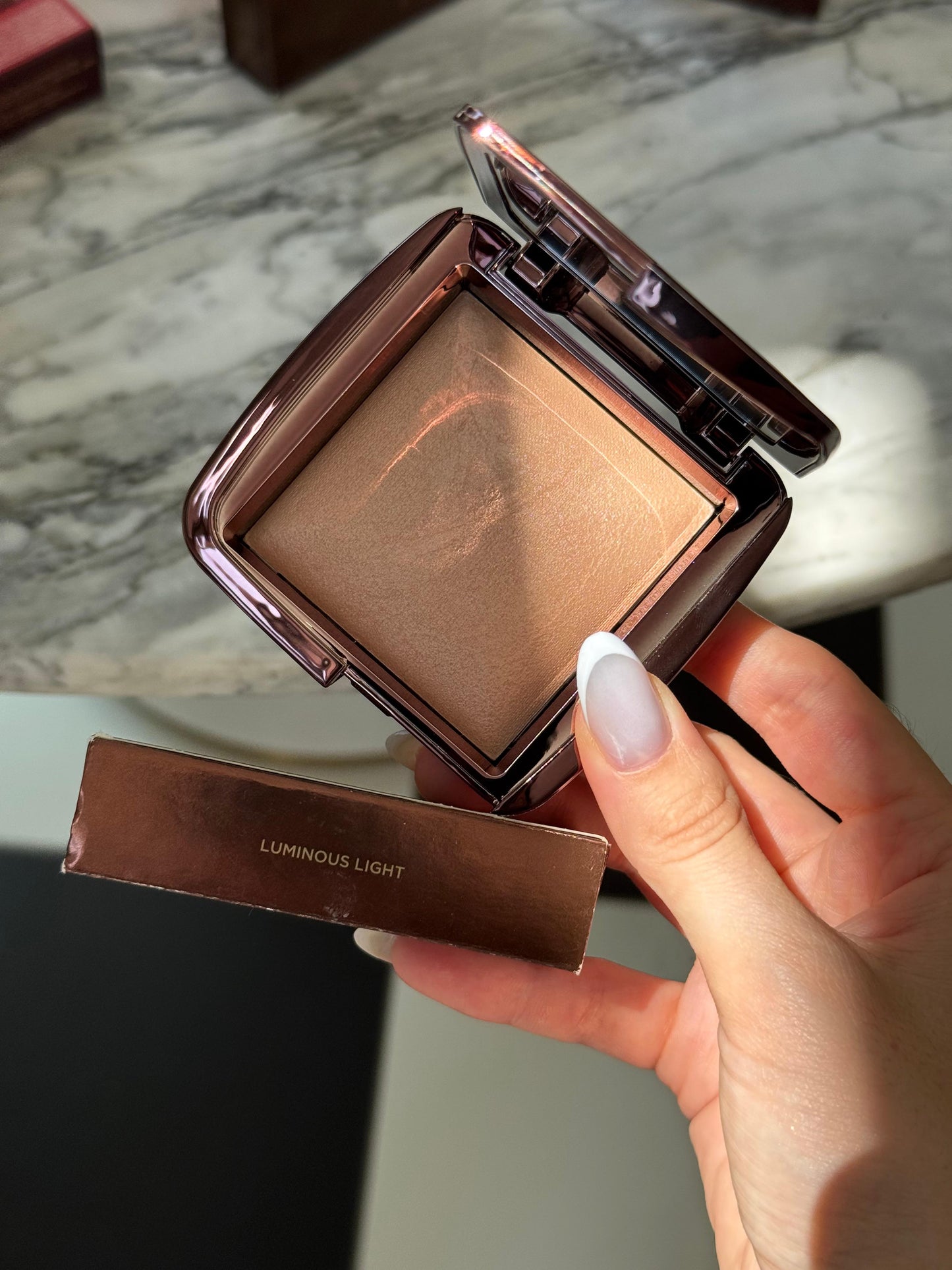 HOURGLASS Ambient Lighting Powder - Luminous Light