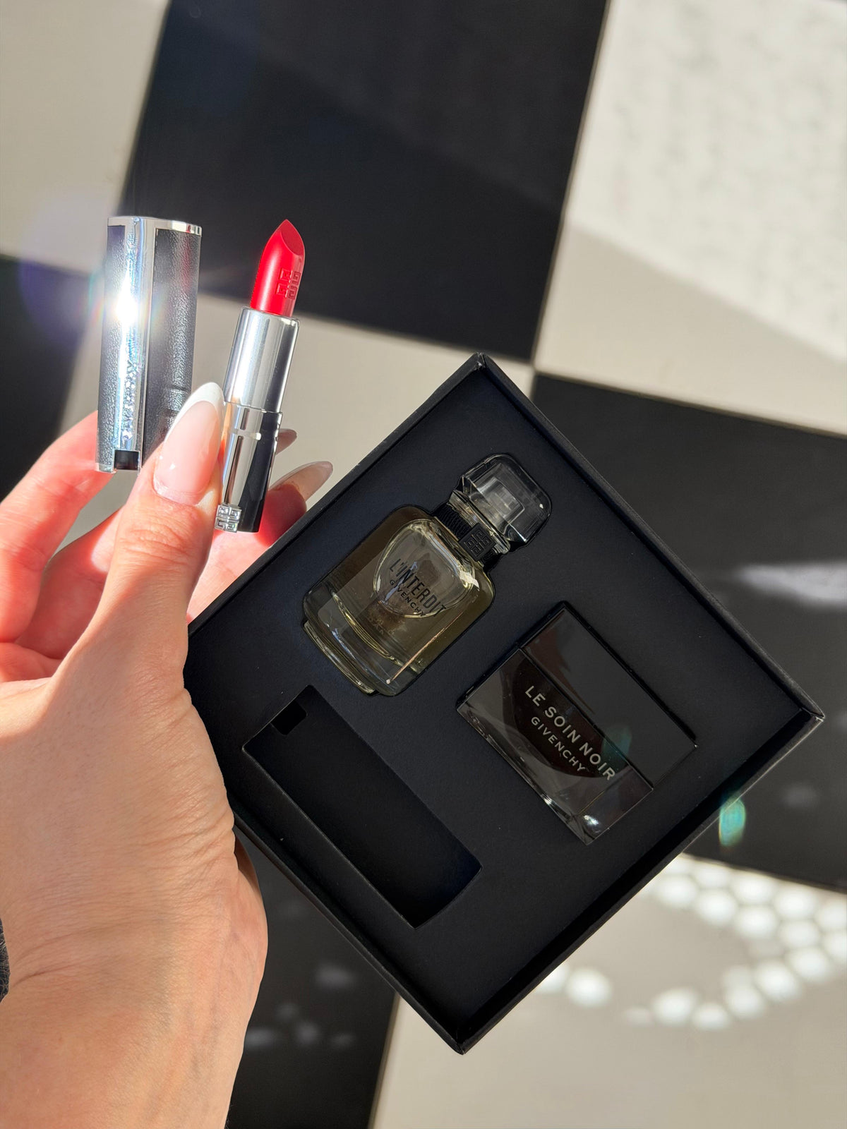 GIVENCHY Essential Gift Set (Parfum, Lipstick, Cream)