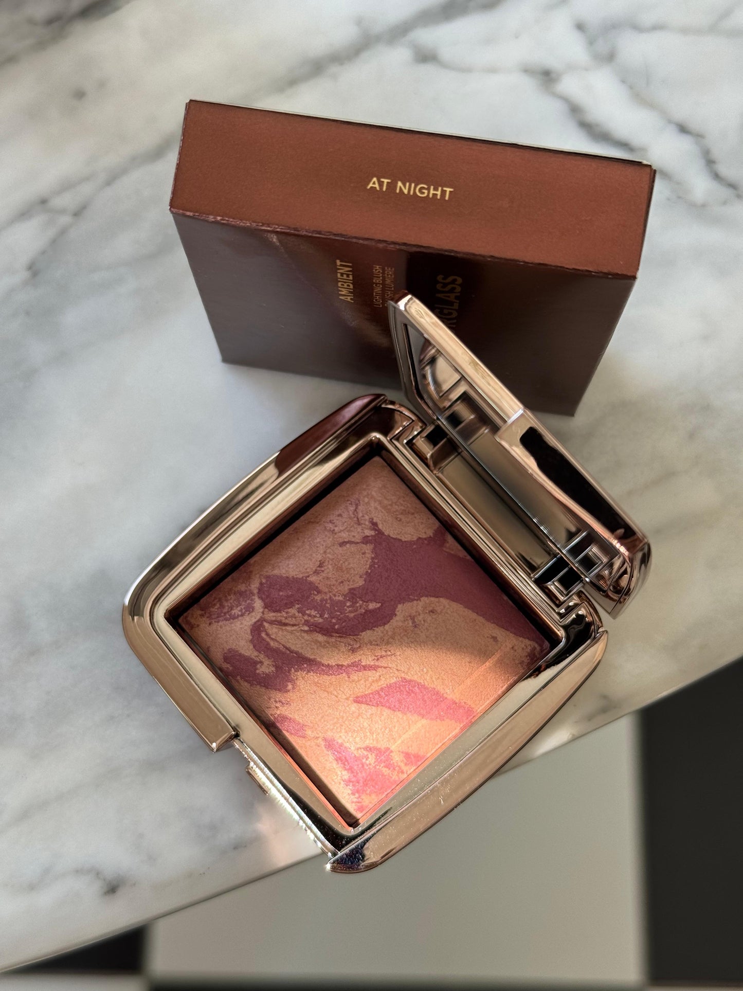 HOURGLASS Ambient Lighting Blush - At Night