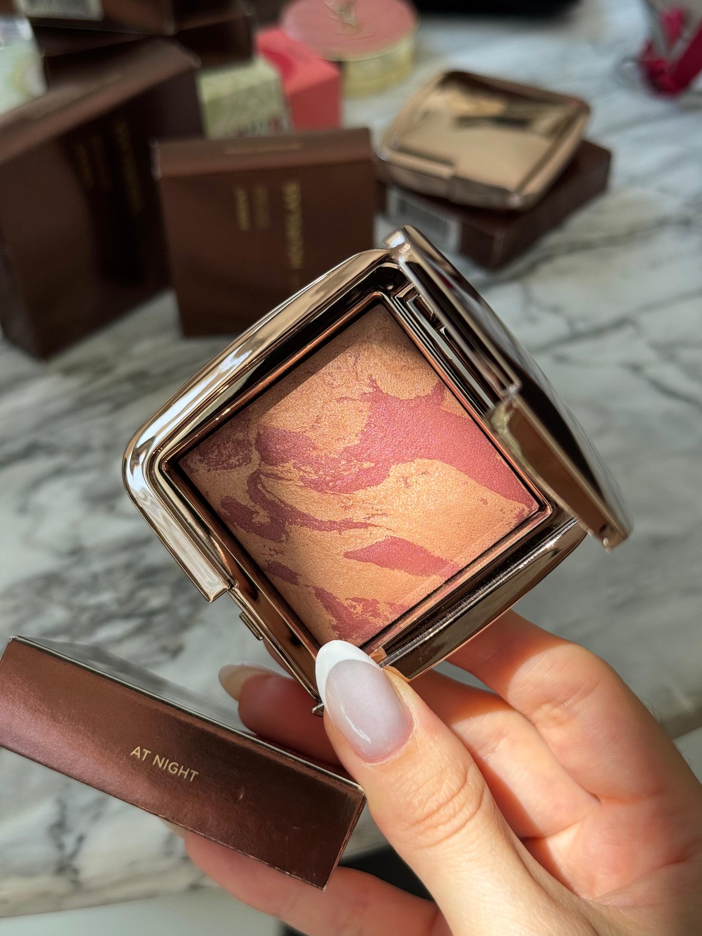 HOURGLASS Ambient Lighting Blush - At Night