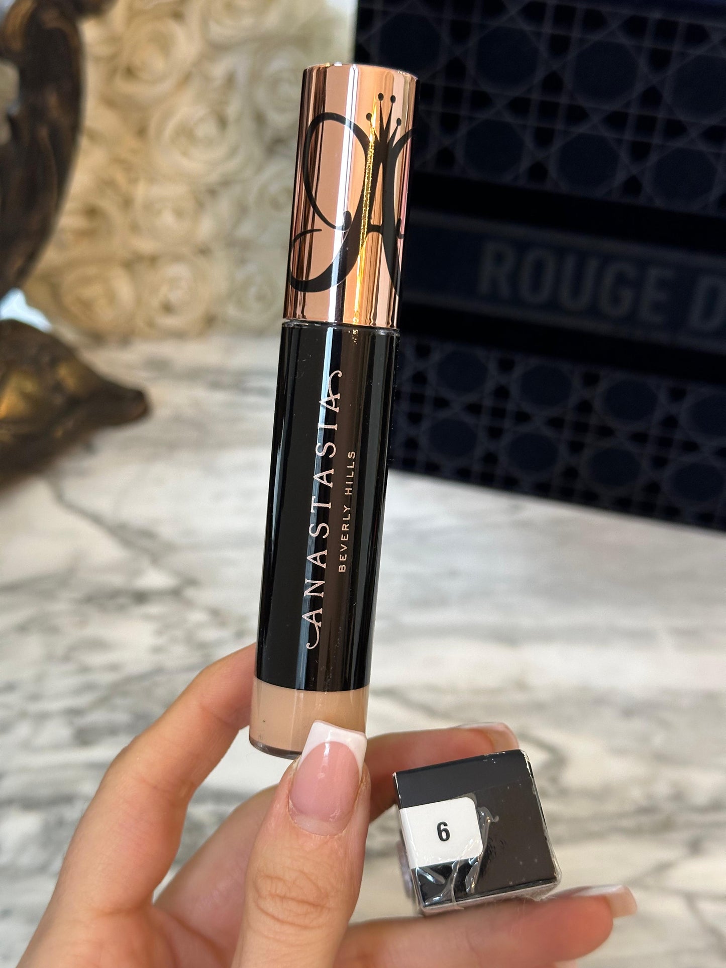 ANASTASIA BEVERLY HILLS Magic Touch Concealer - Light