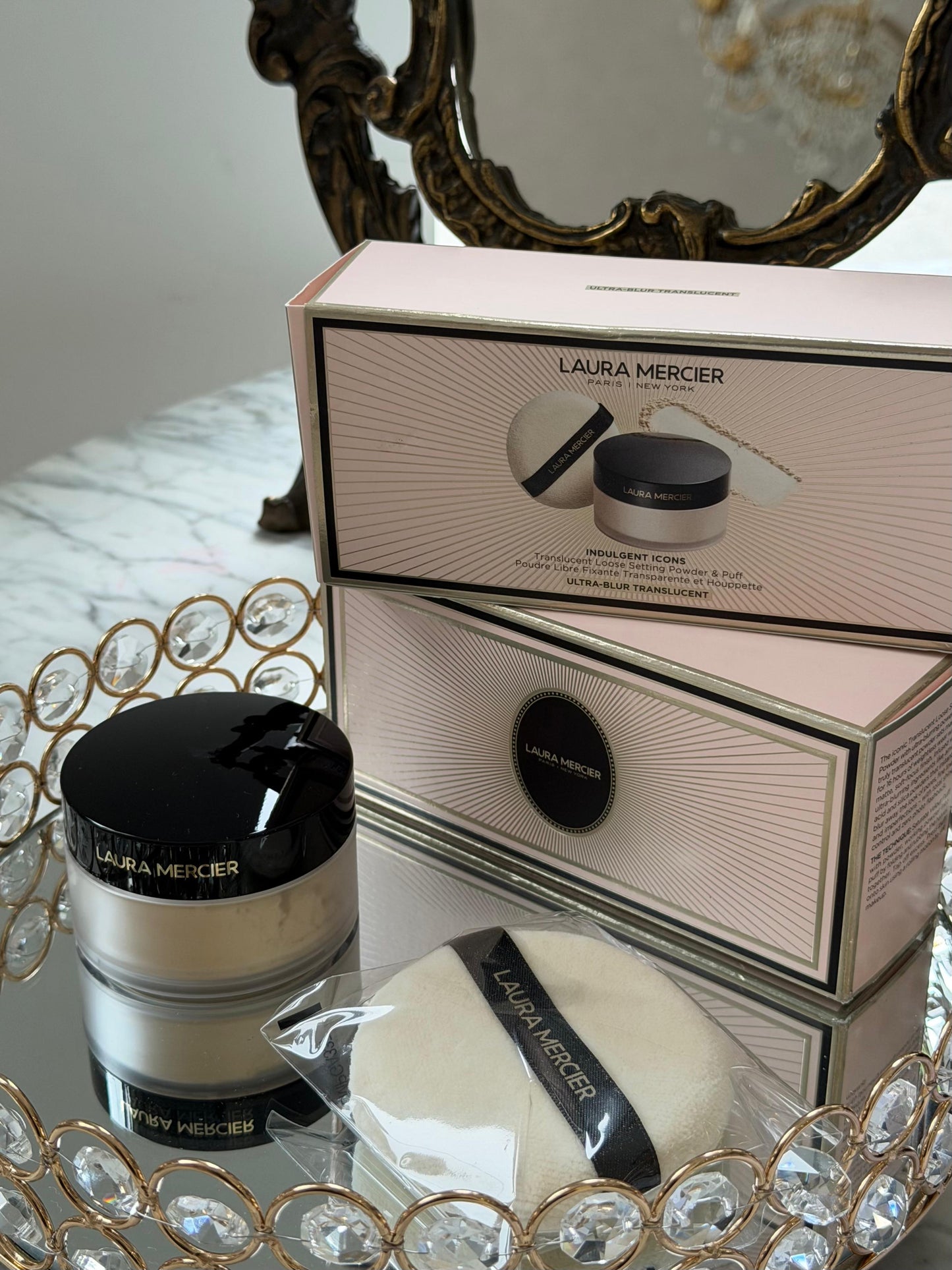LAURA MERCIER Indulgent Icons Ultra-Blur Translucent Loose Setting Powder + Puff
