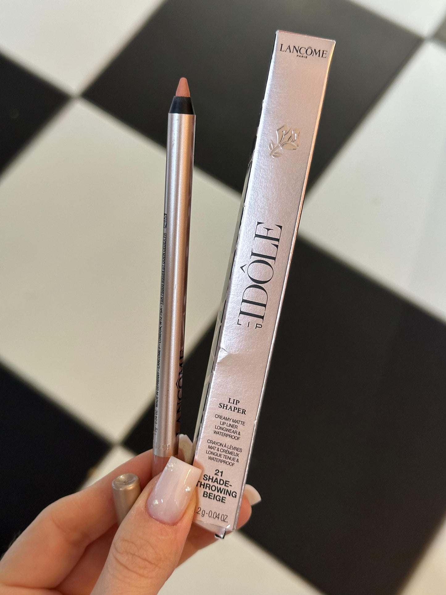 LANCÔME Lip Idôle Lip Shaper
Creamy Matte Lip Liner (21)
