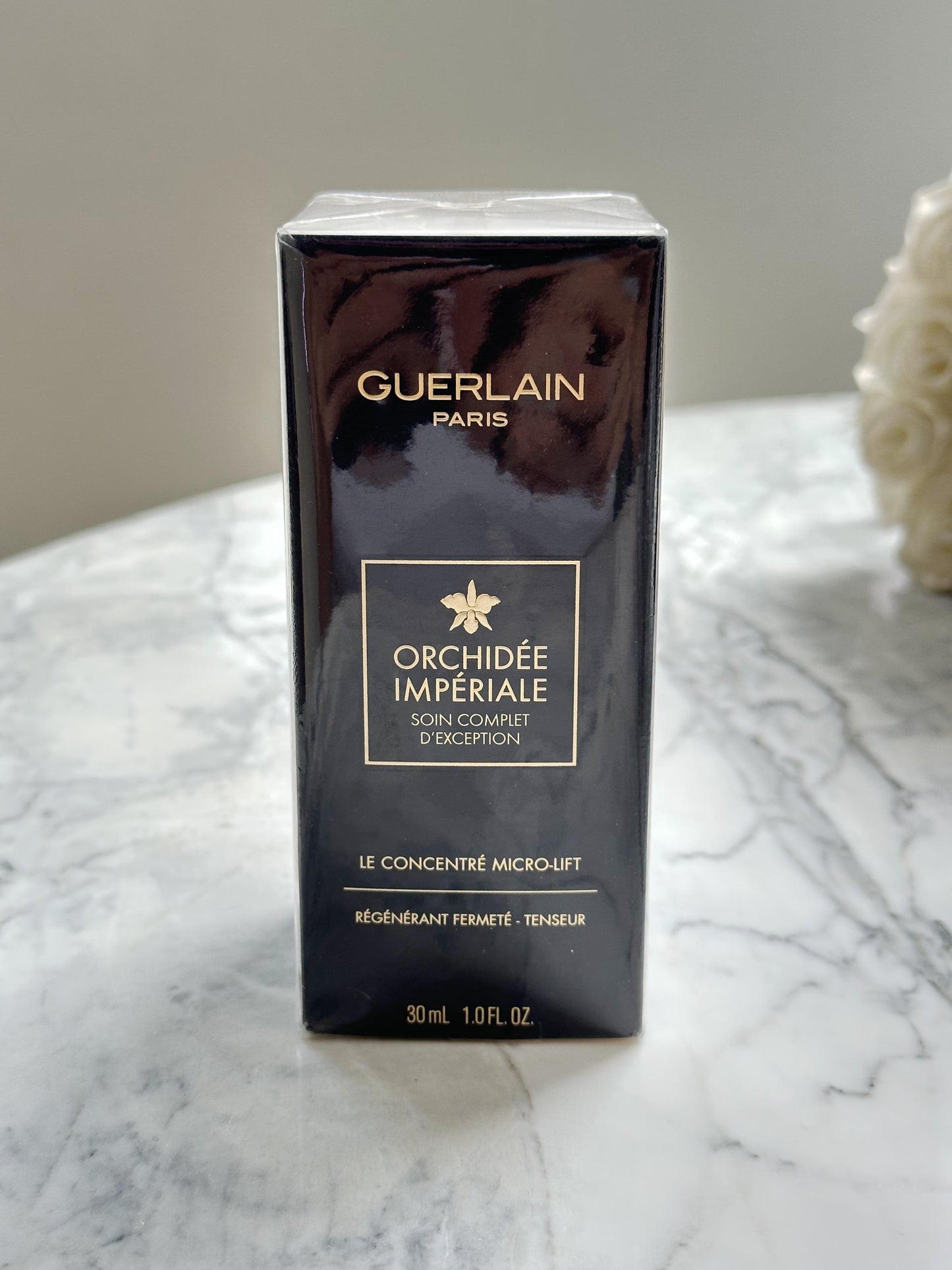 GUERLAIN Orchidée Impériale
The Micro-Lift Concentrate
Exceptional Rejuvenating, Firming and Sculpting Serum
