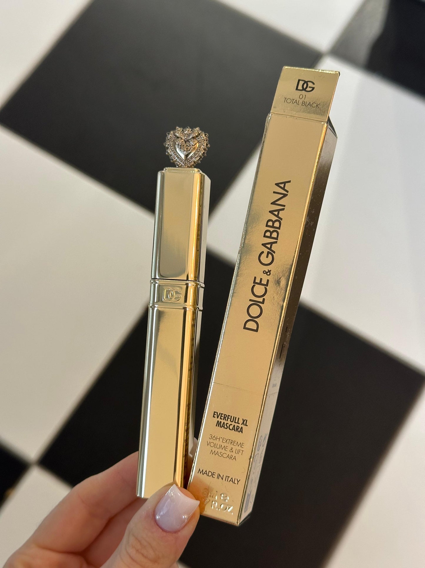DOLCE & GABBANA
Everfull XL Mascara 36H Extreme Volume & Lift