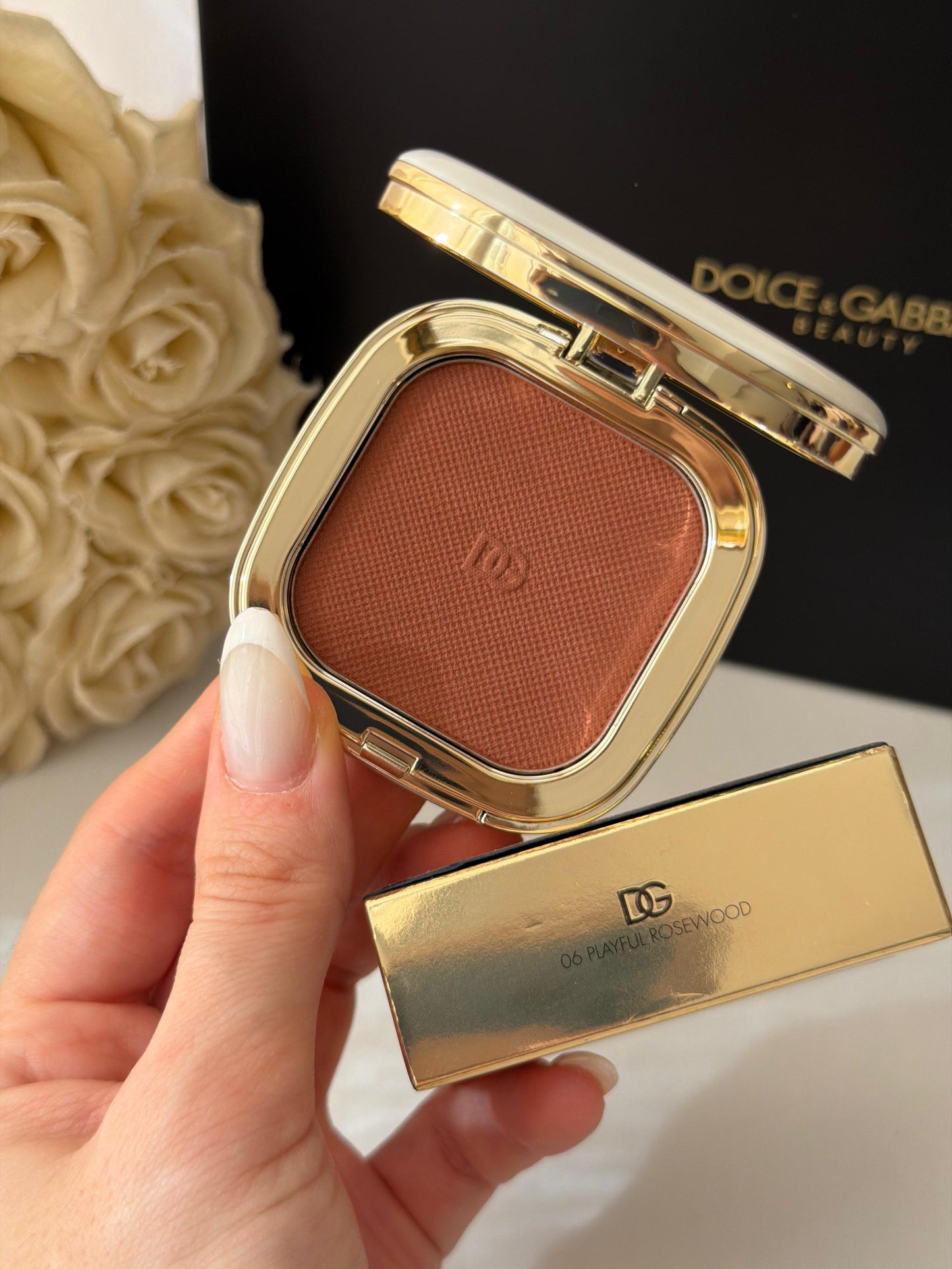 DOLCE & GABBANA
Cheek&Eyes Match - Lasting Blush & Eyshadow Powder (06)