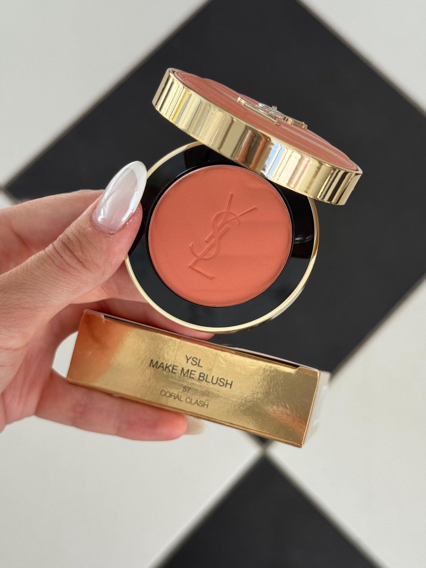 YSL Make Me Blush - Bold Blurring Blush (57)