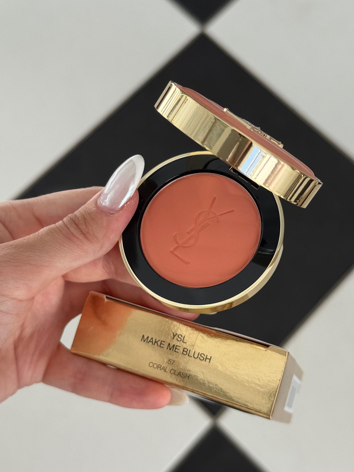 YSL Make Me Blush - Bold Blurring Blush (57)