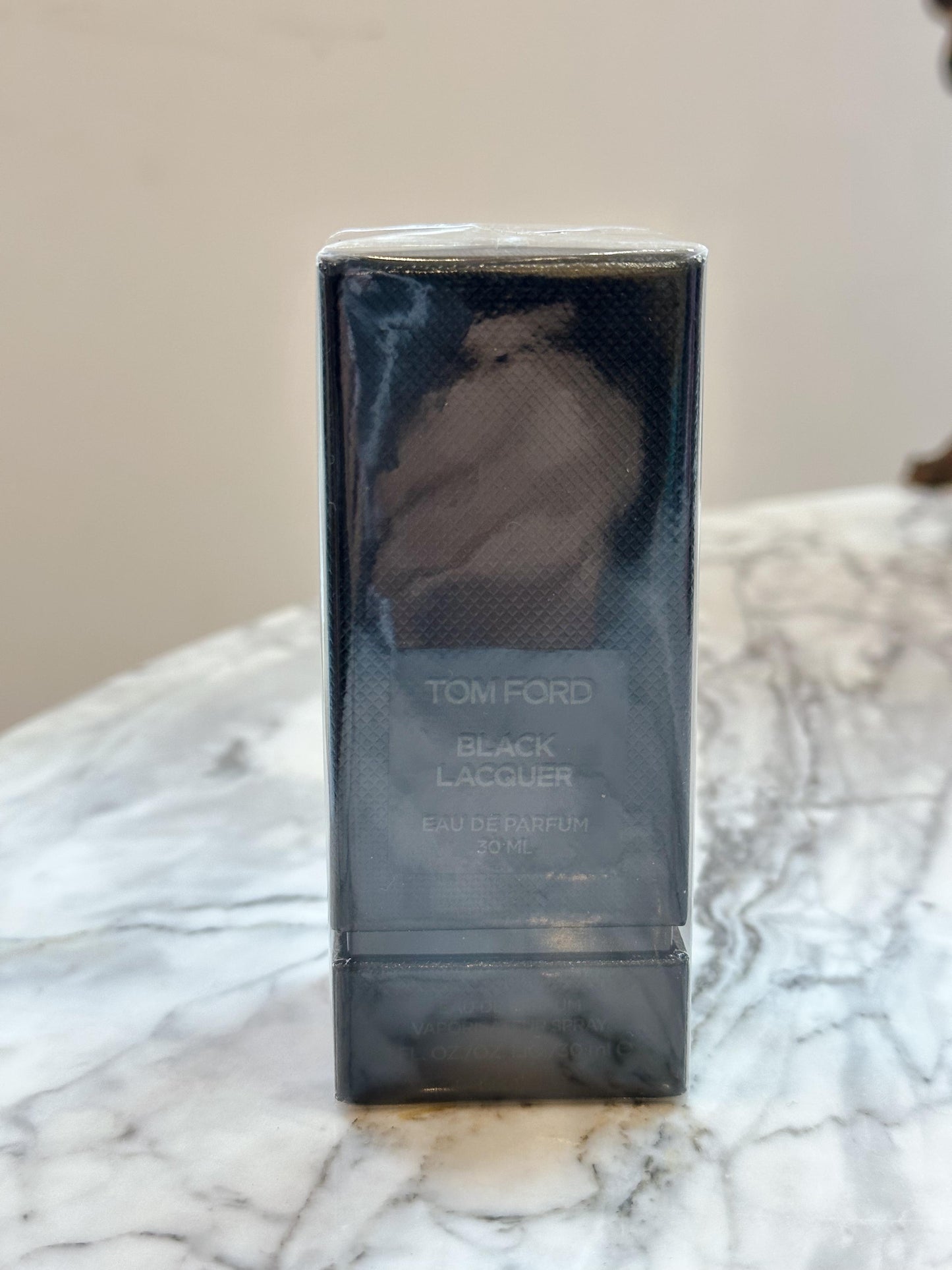 TOM FORD Black Lacquer Eau De Parfum
Glossy, Seductive Amber Woody