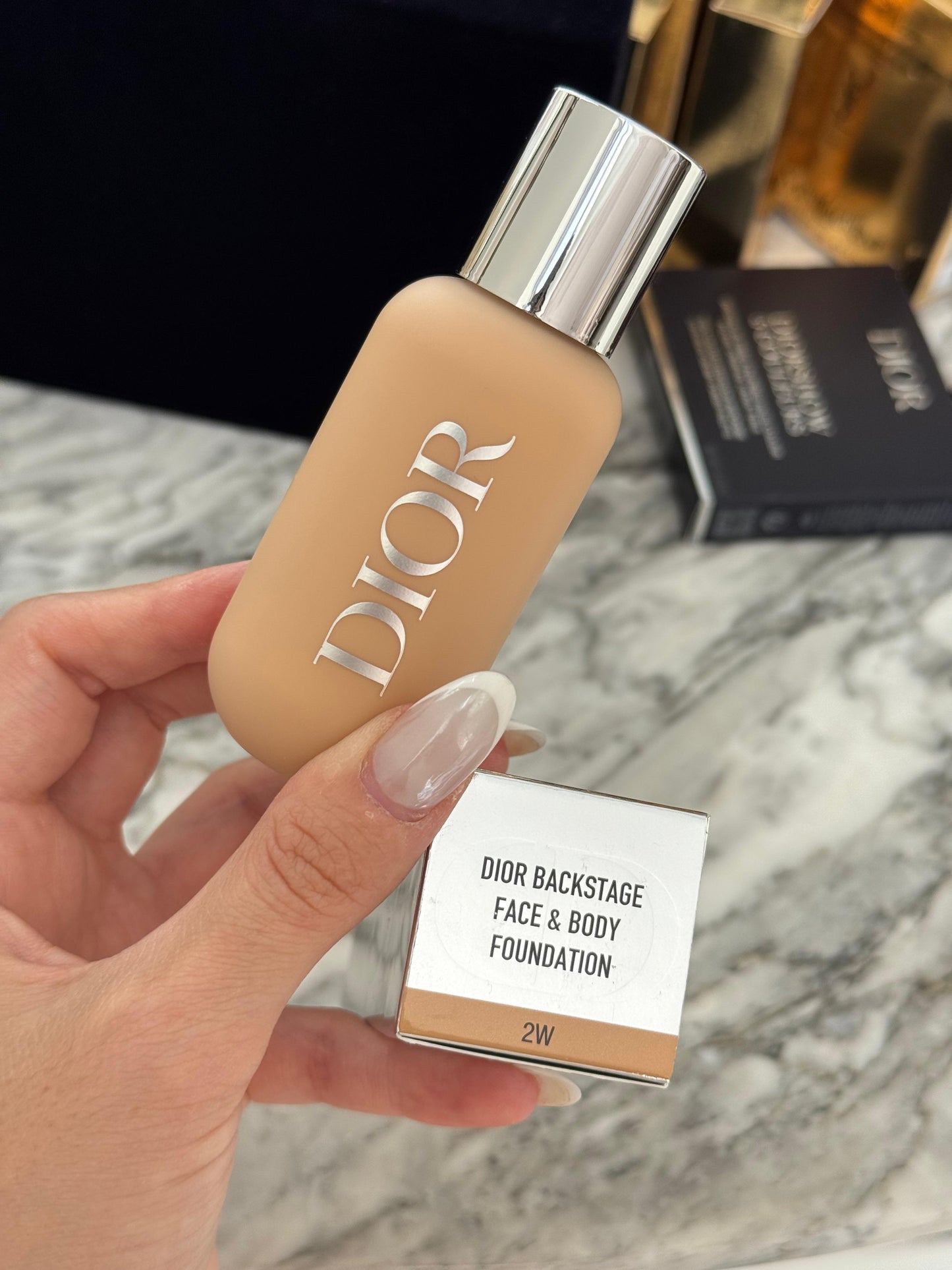 DIOR Dior Backstage Face & Body Foundation
Second-Skin Effect Natural Finish - Resistant to Water and Heat